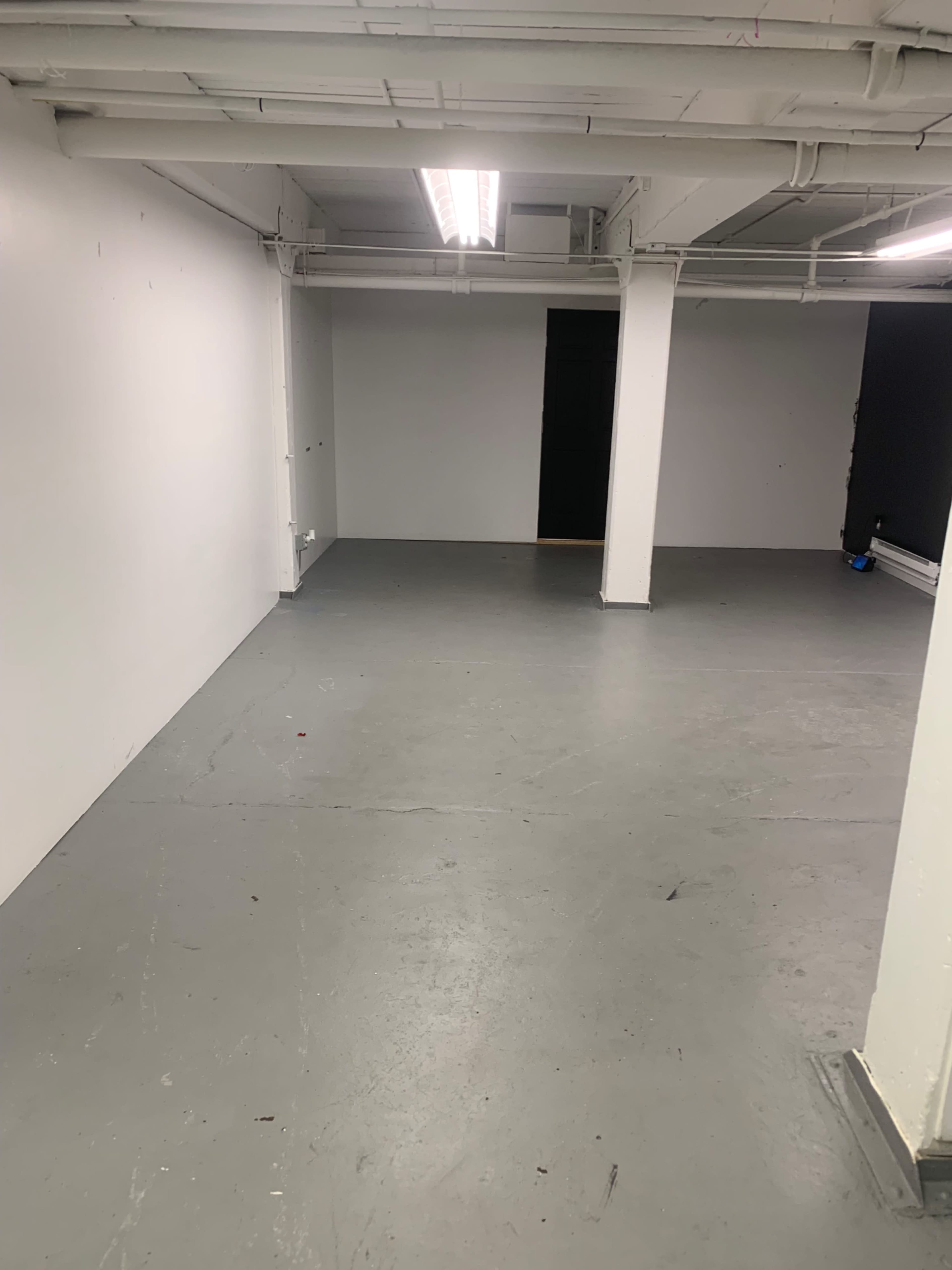 Loft, studio, dance hall kind of space. With much room & everything in it is interchangeable for your own preference & can also be taken out if needed completely empty Image in East End, Bridgeport, CT