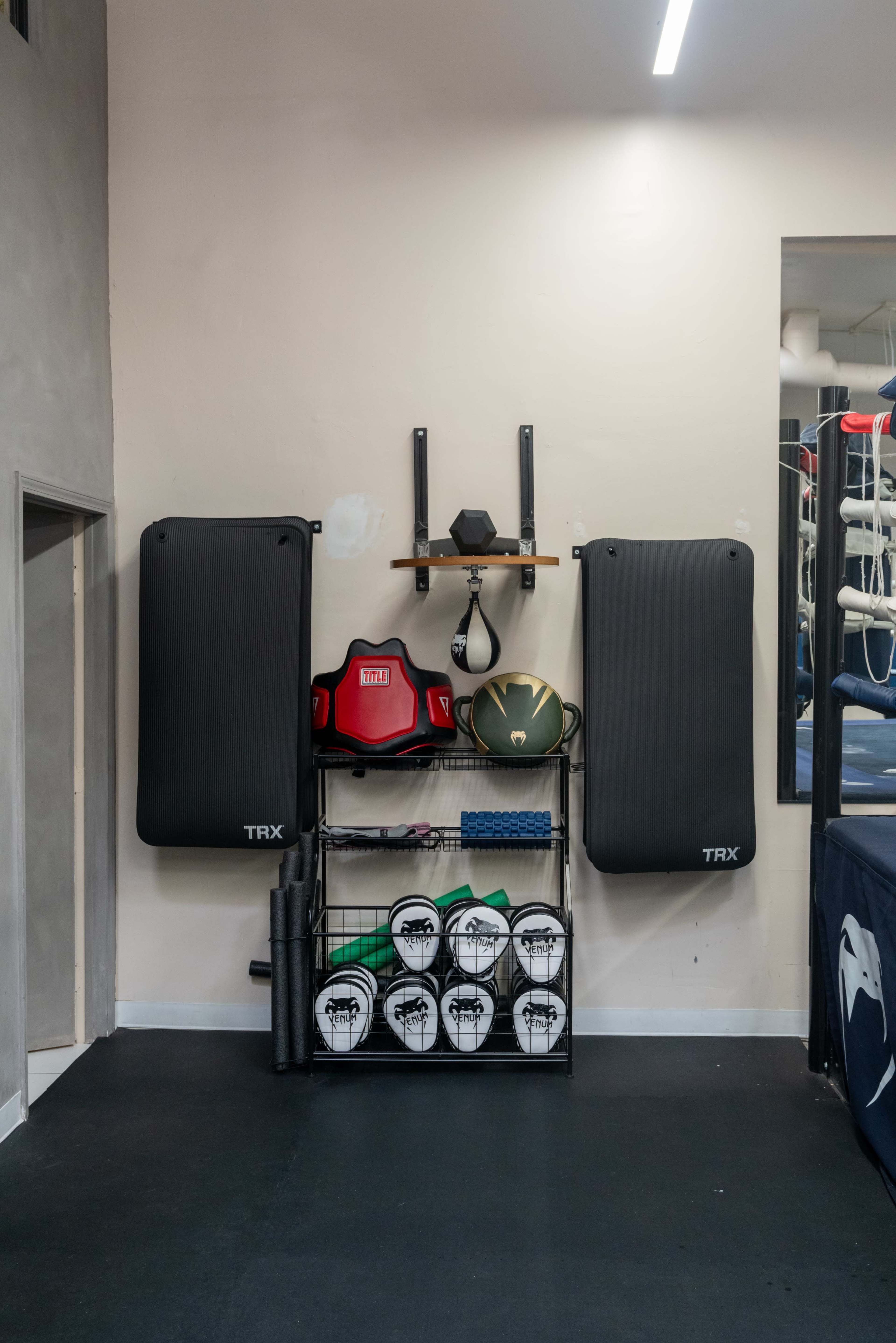 BOXING STUDIO NEAR THE GROVE Image in Central LA, Los Angeles, CA