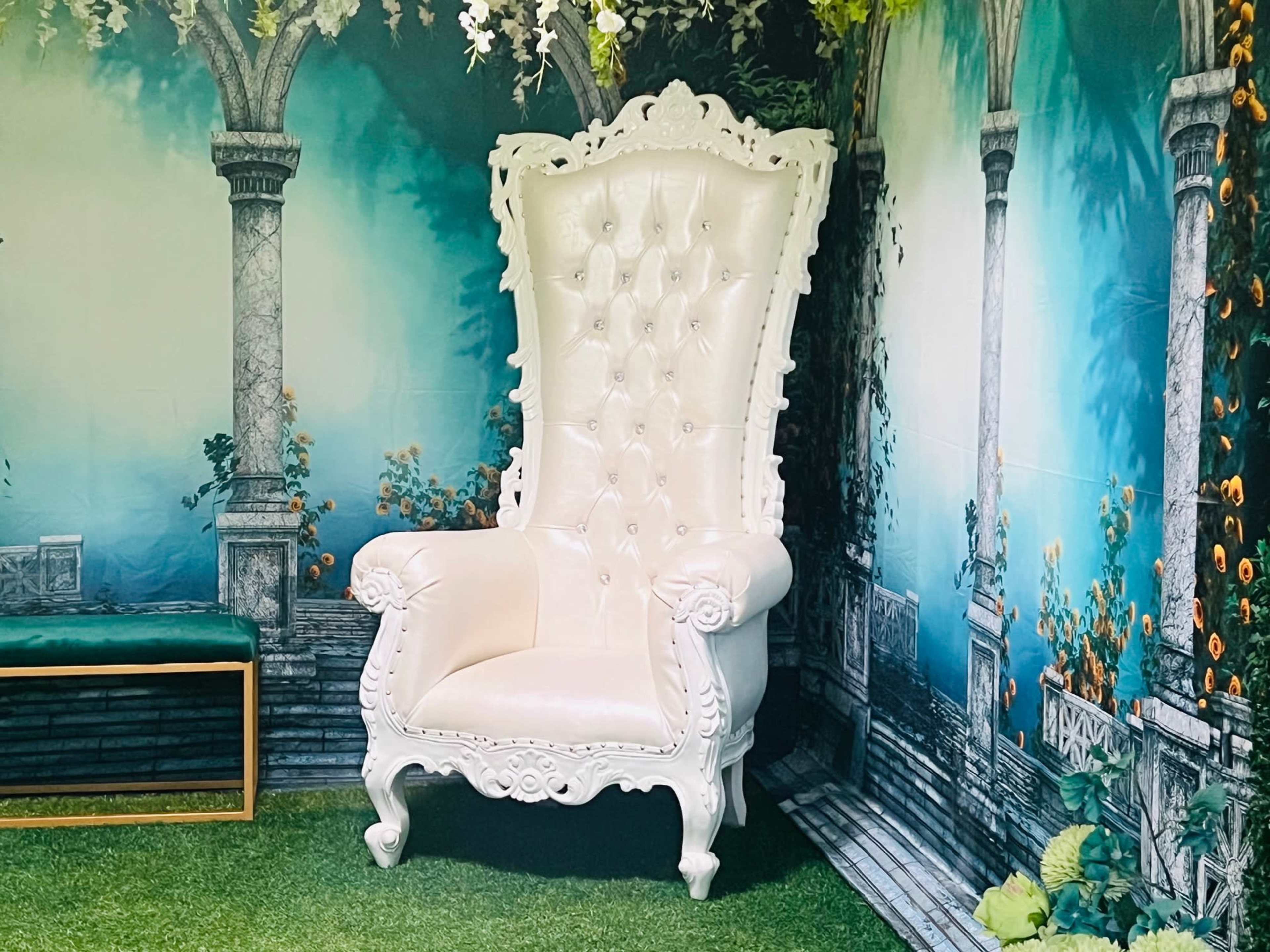 Beach Studio -Green Garden Studio  Professional Photo & Video Studio for Rent Image in Skid Row, Los Angeles, CA