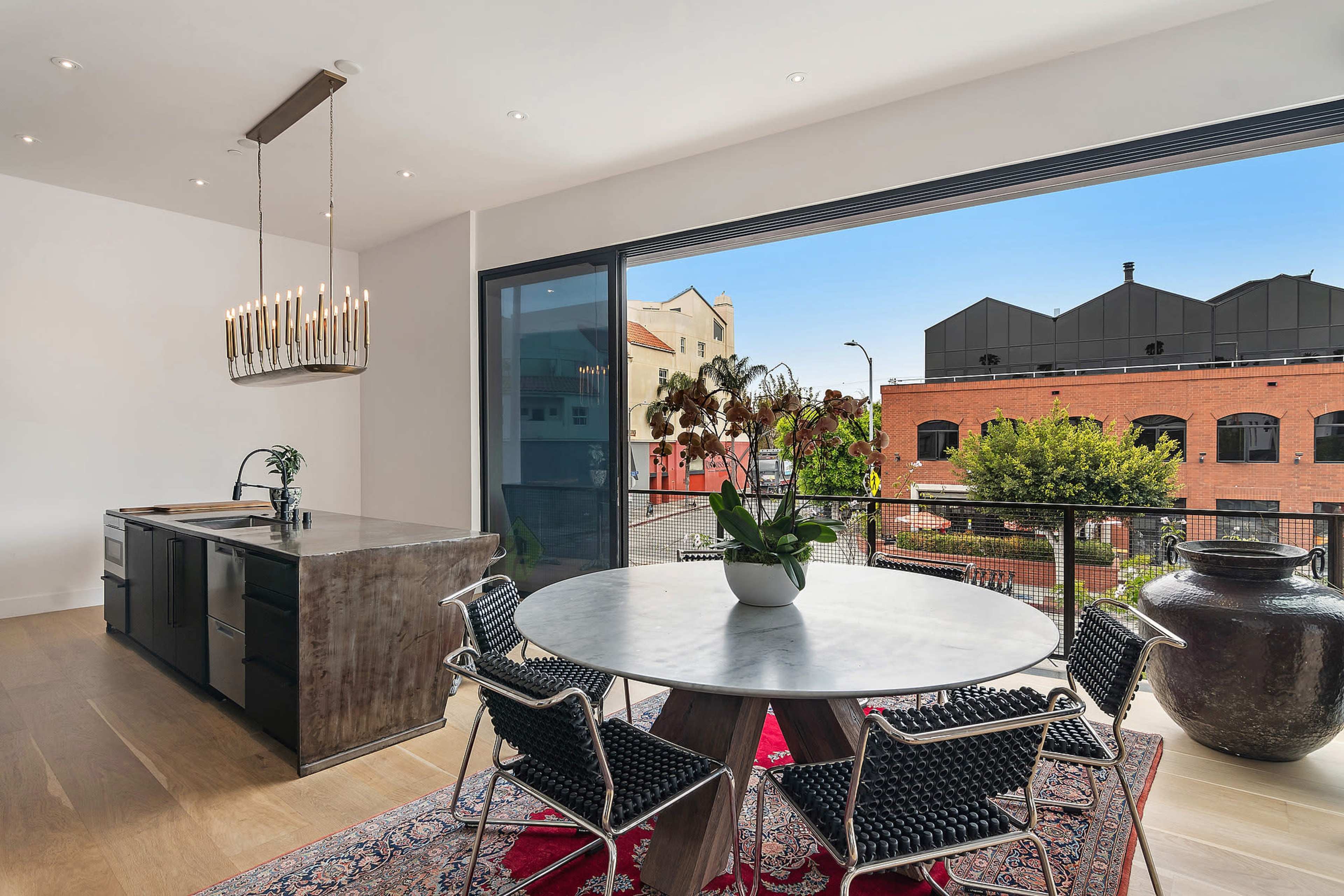 INDUSTRIAL CREATIVE VENICE ROOFTOP LOFT Image in Venice, Los Angeles, CA