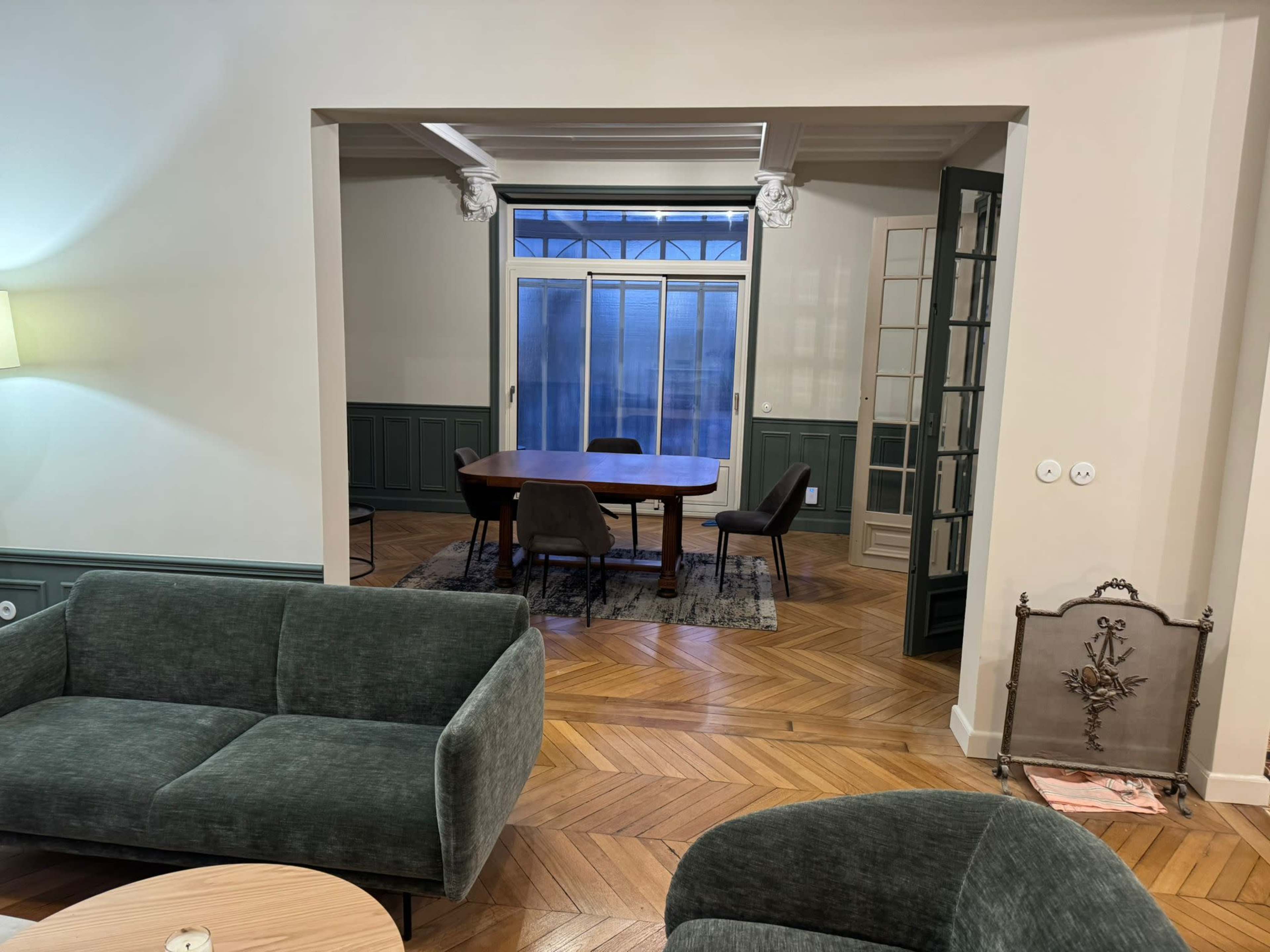 Maison bourgeoise lumineuse à Vincennes du début du 20e à 2 pas de la mairie - idéale tournages & photos Image in , Vincennes