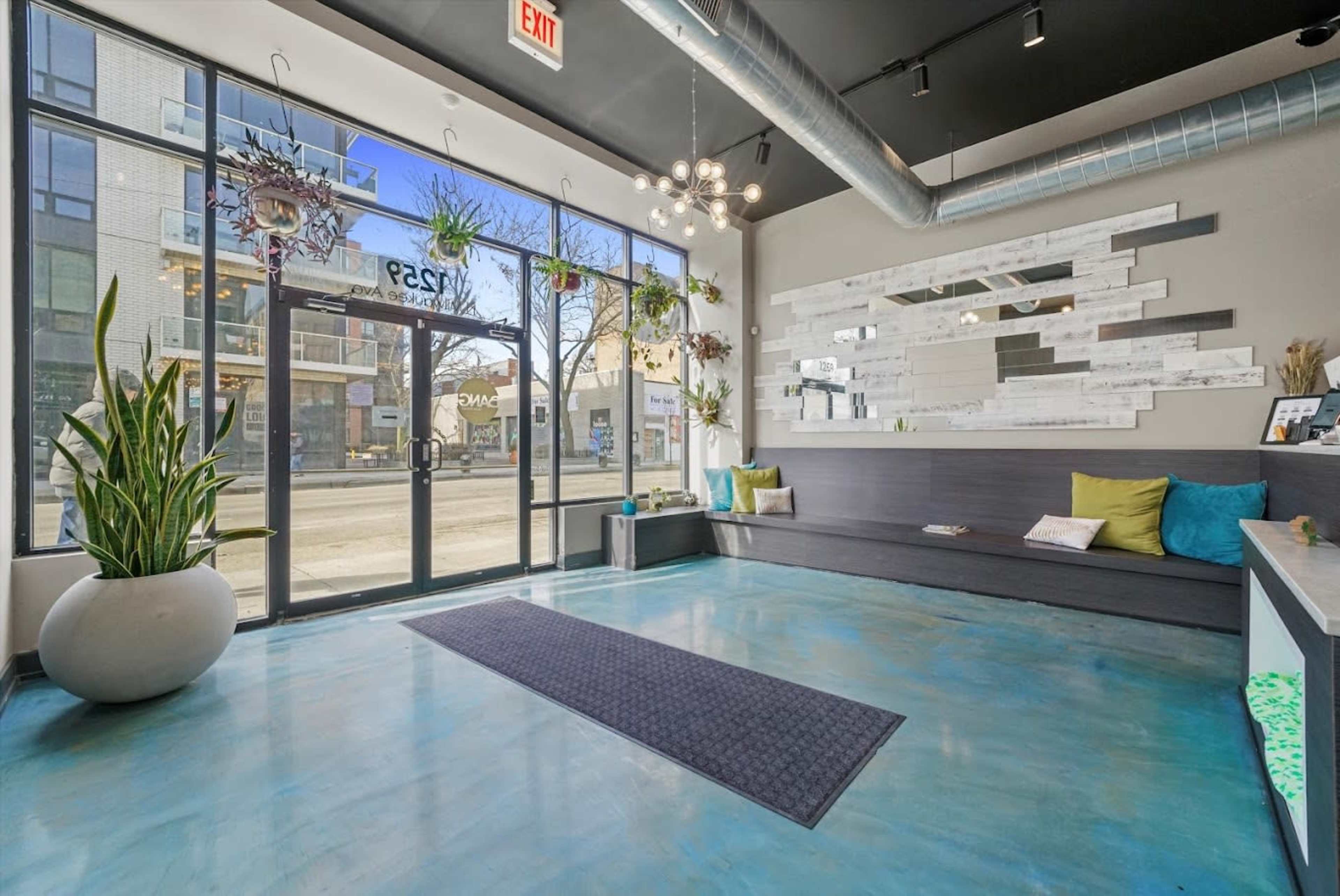 Trendy Wicker Park Hair Salon Image in West Town, Chicago, IL