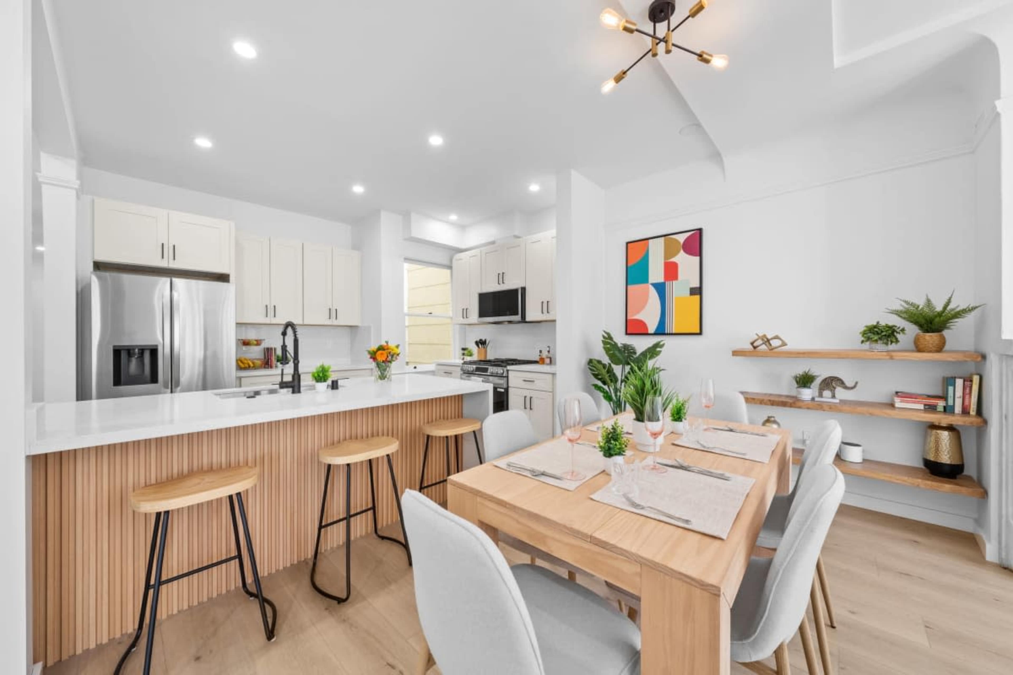 Gorgeous Cow Hollow Home in Phenomenal Location Image in Union Street, San Francisco, CA