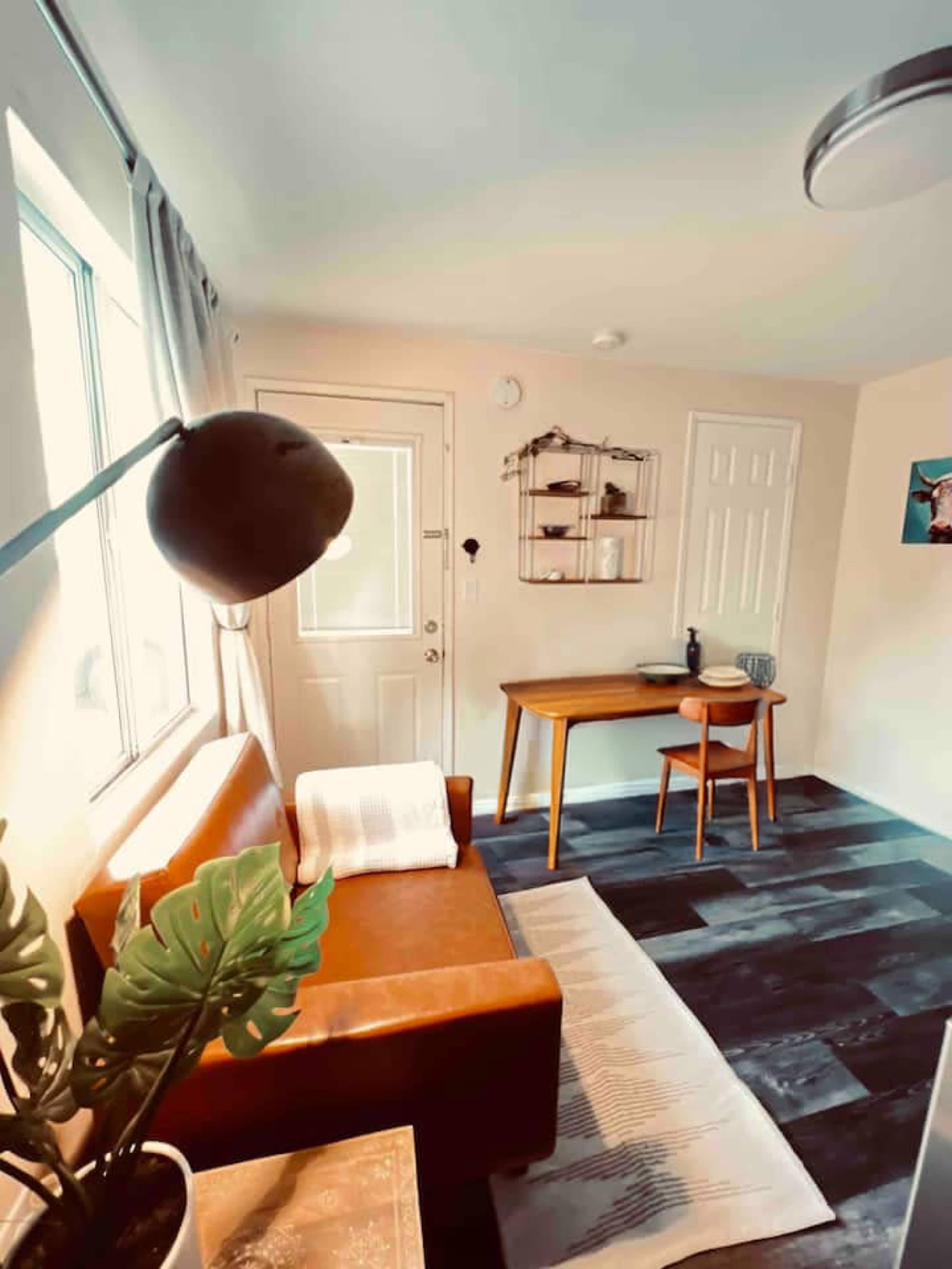 Cottage Like small house- Apartment Feel Image in Central LA, Los Angeles, CA
