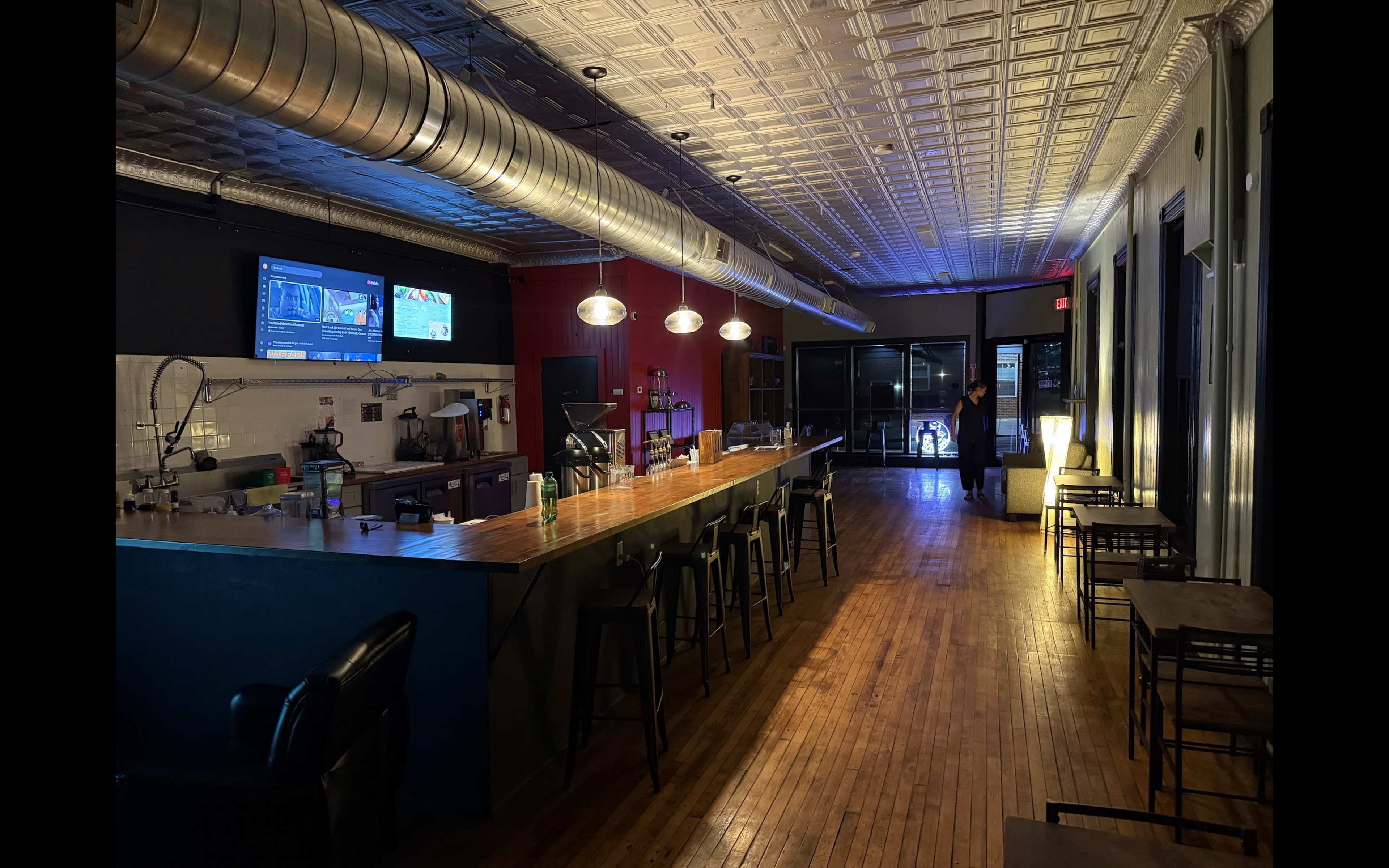 Beautiful Café Setting for Live Performances, meetings, and Social Events Image in Kearny, Kearny, NJ