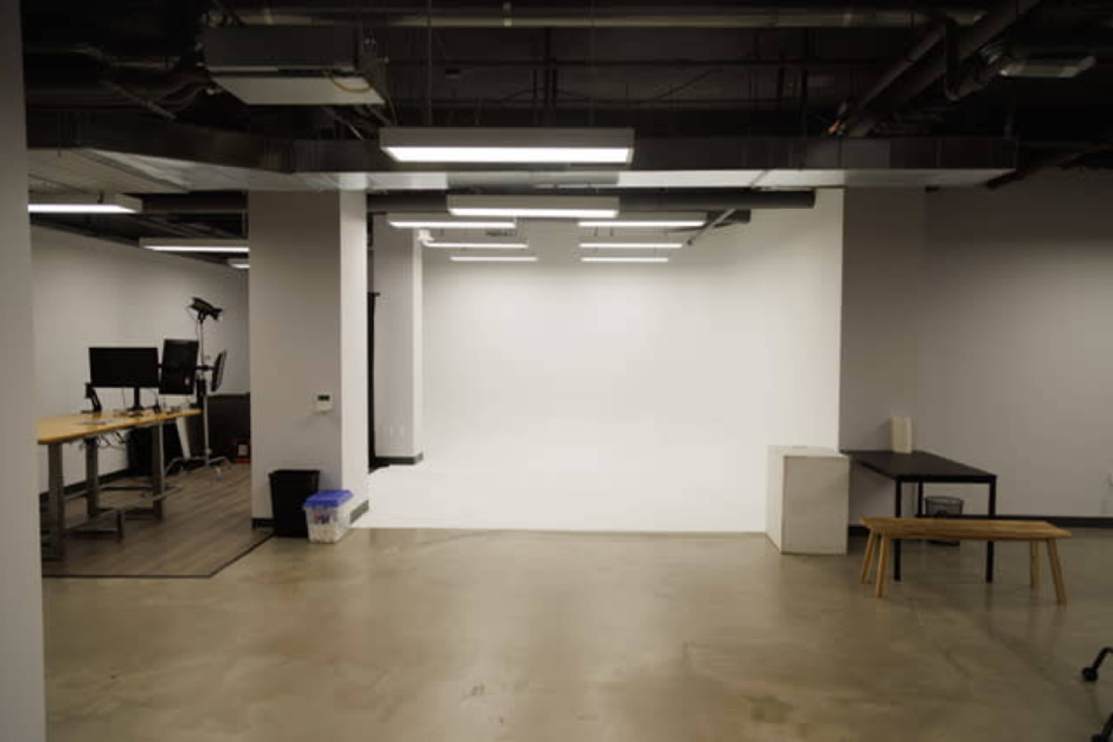 Spacious Downtown Studio with Fitness Area Image in Central Business District, sacramento, CA