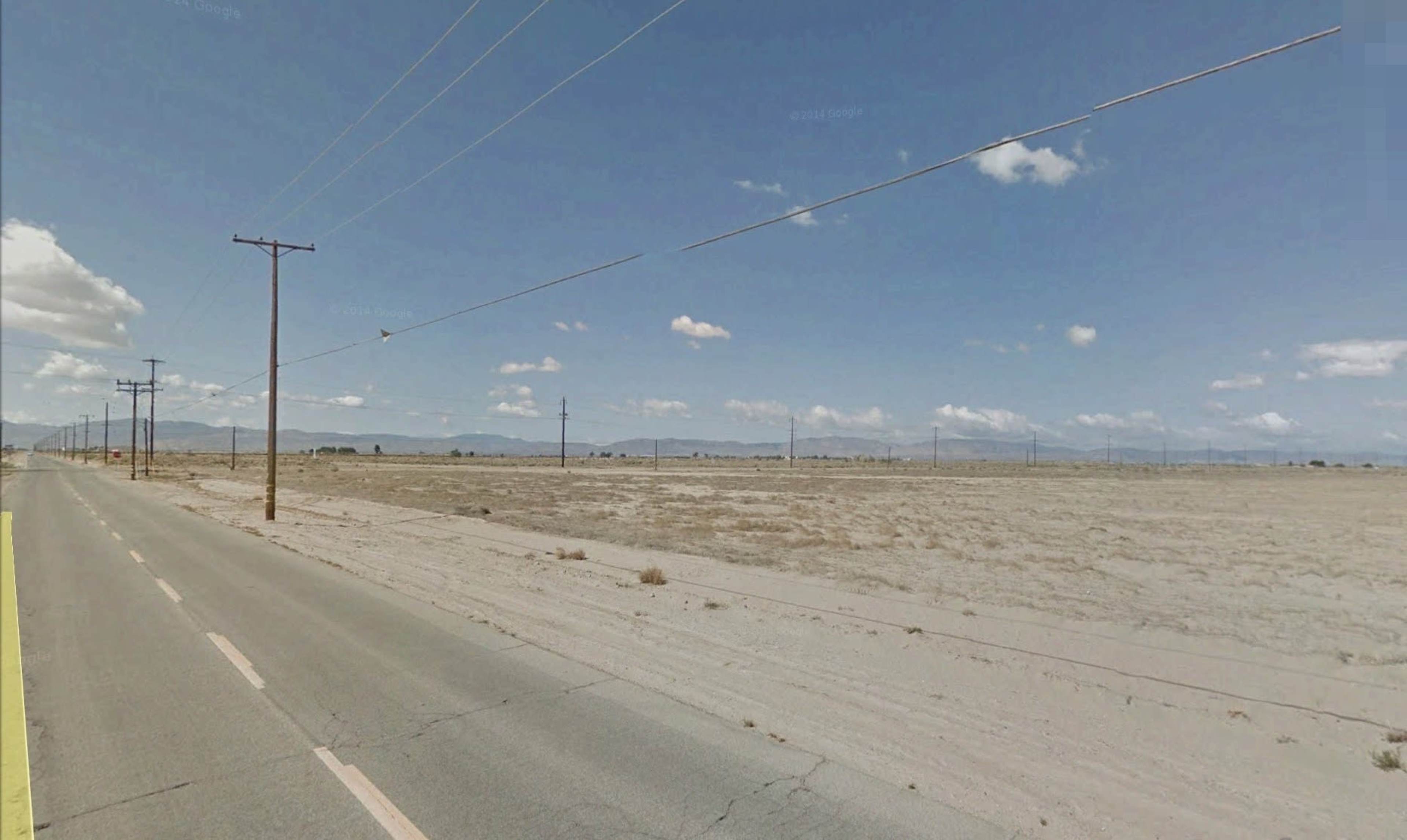 Desert Intersection, Lancaster, CA | Production | Peerspace