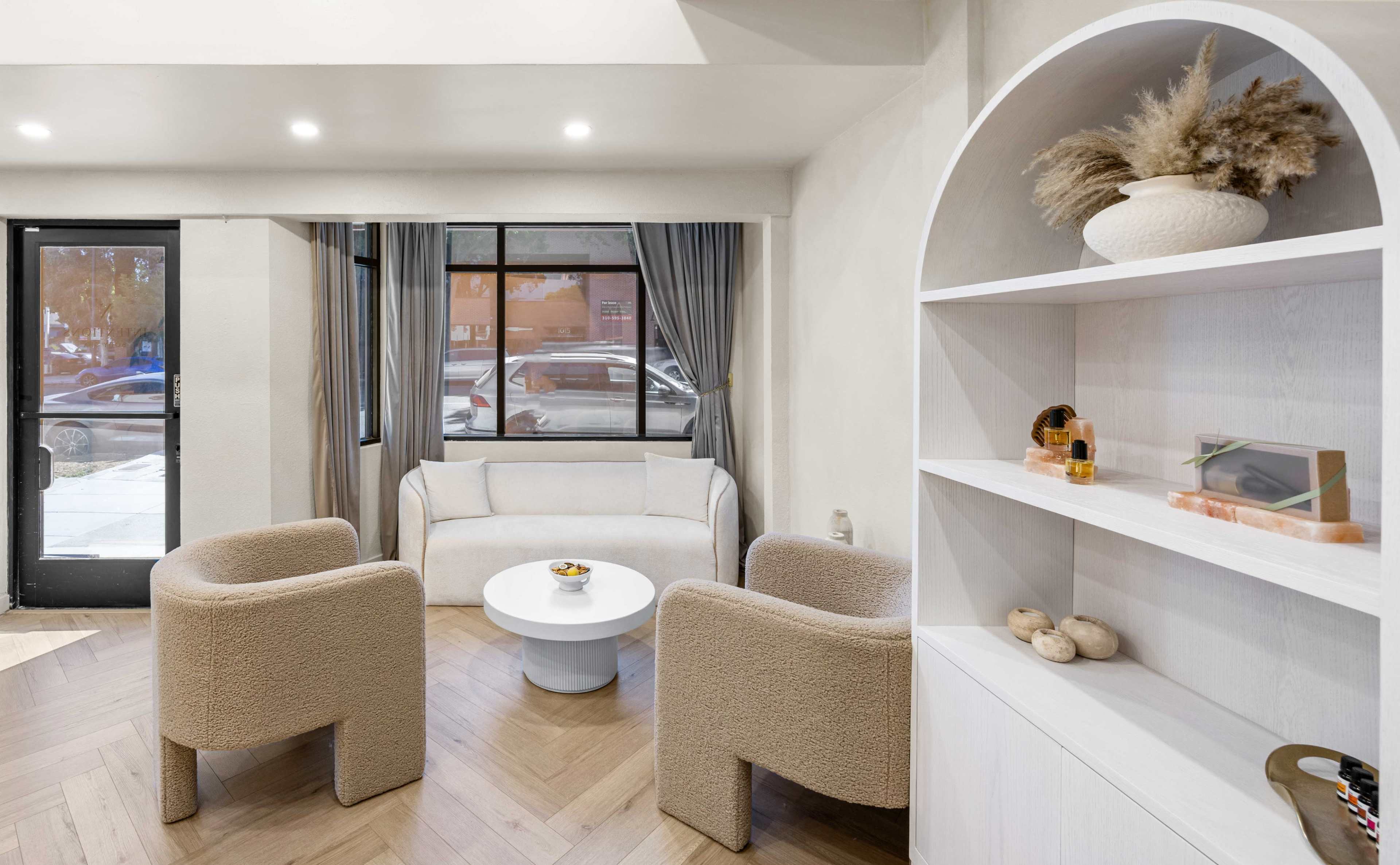 Beautiful Boutique Spa for Filming & Photography near major Burbank studios Image in Magnolia Park, Burbank, CA