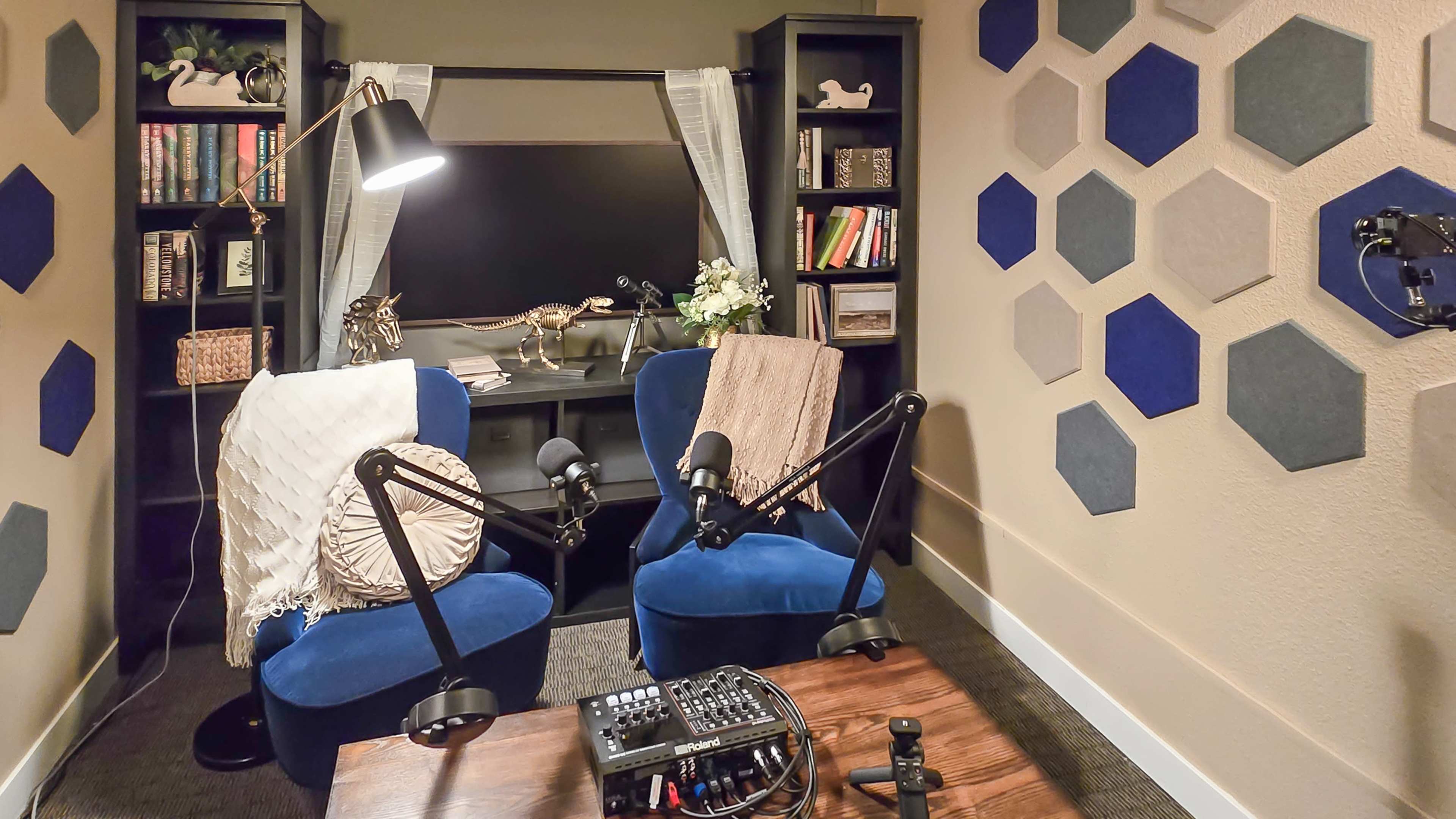 Boutique Style Photography/Videography/Podcast Studio Image in Hillsboro, Hillsboro, OR