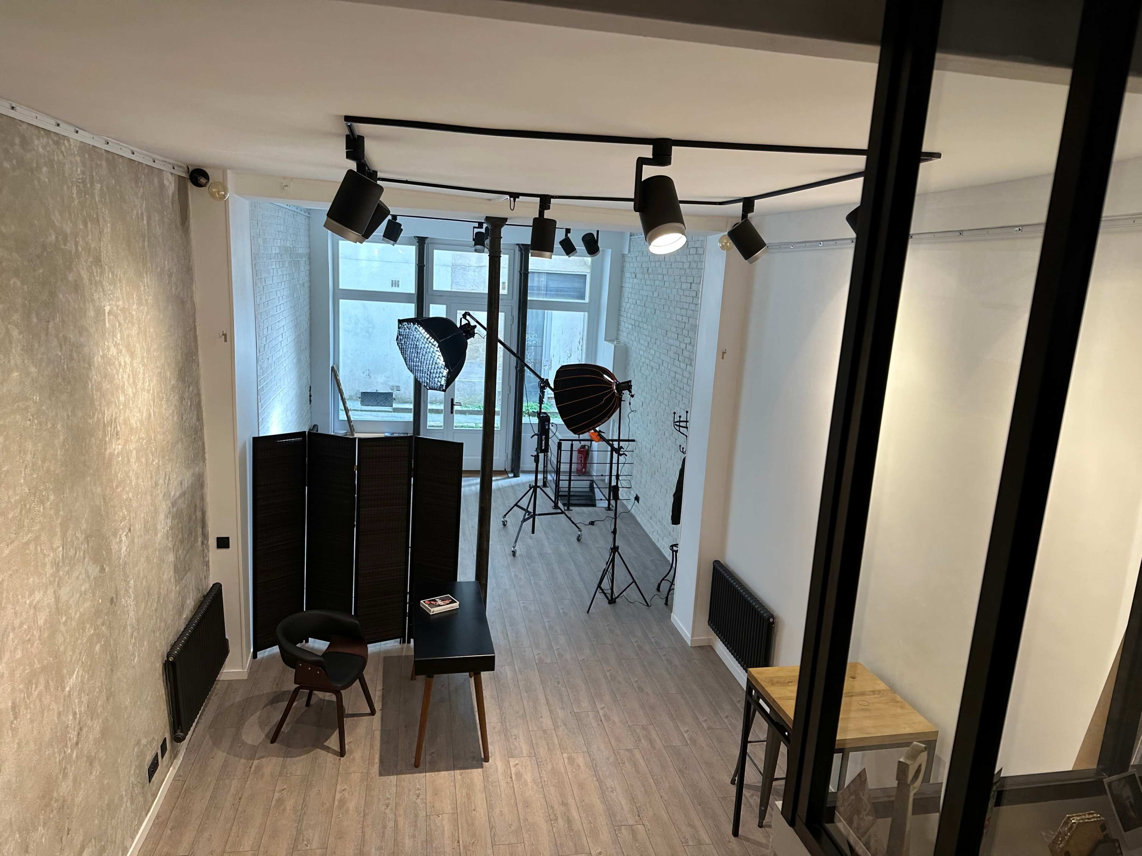 Studio photo vidéo dans le quartier des Folies Bergères Image in Faubourg-Montmartre, Paris