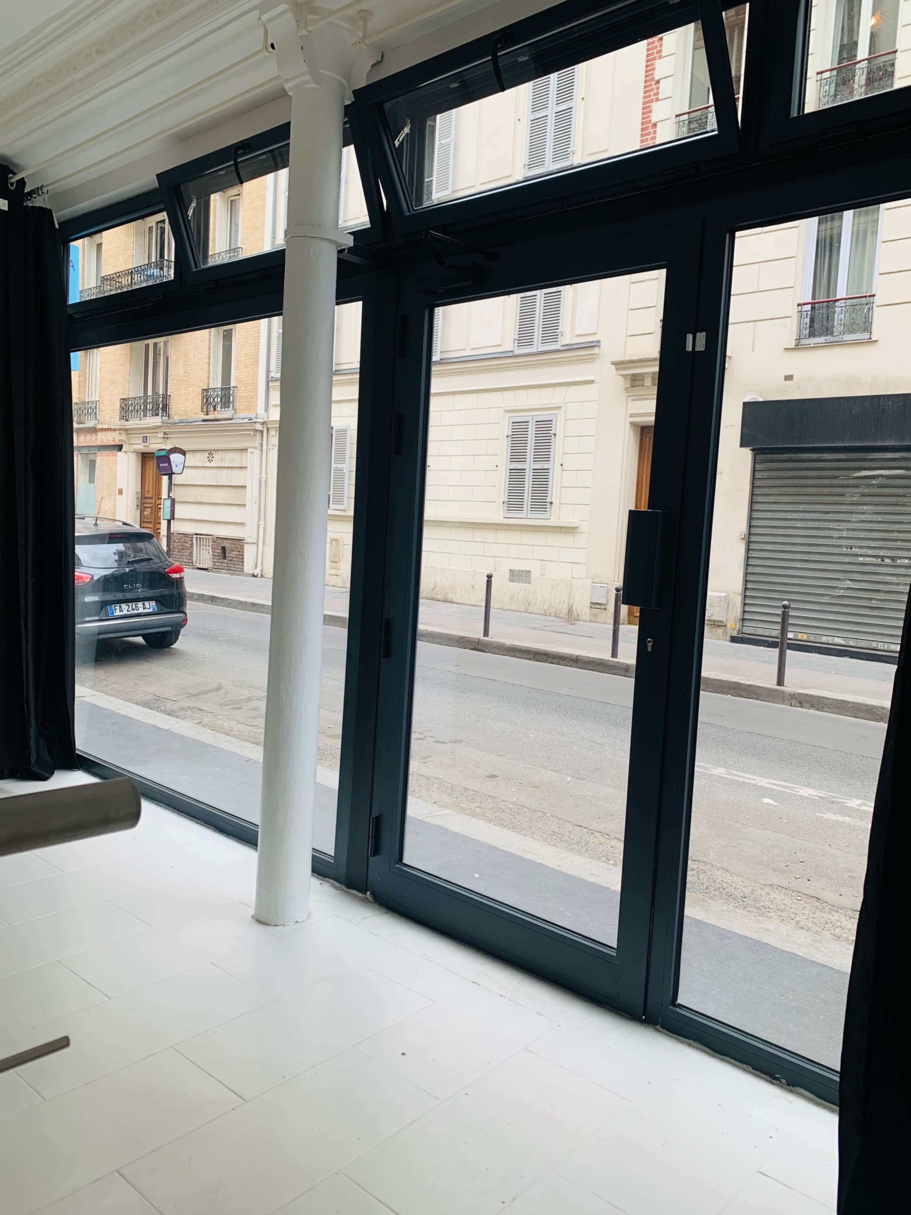 Espace d’art et réception multi activité : Atelier galerie showroom boutique studio photo Image in Épinettes, Paris