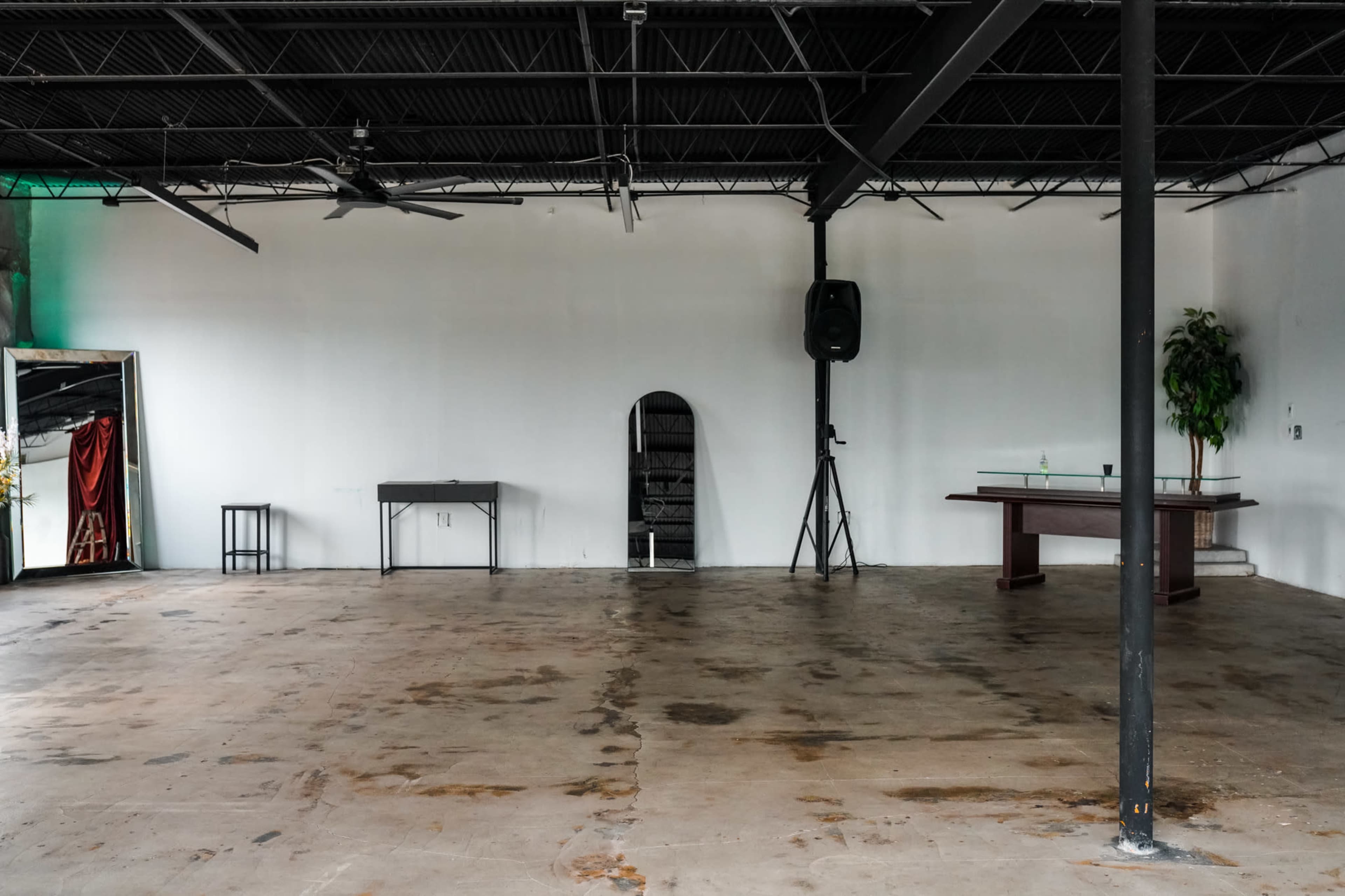 NEW Minimal Industrial Creative Space Image in Northeast Orlando, orlando, FL