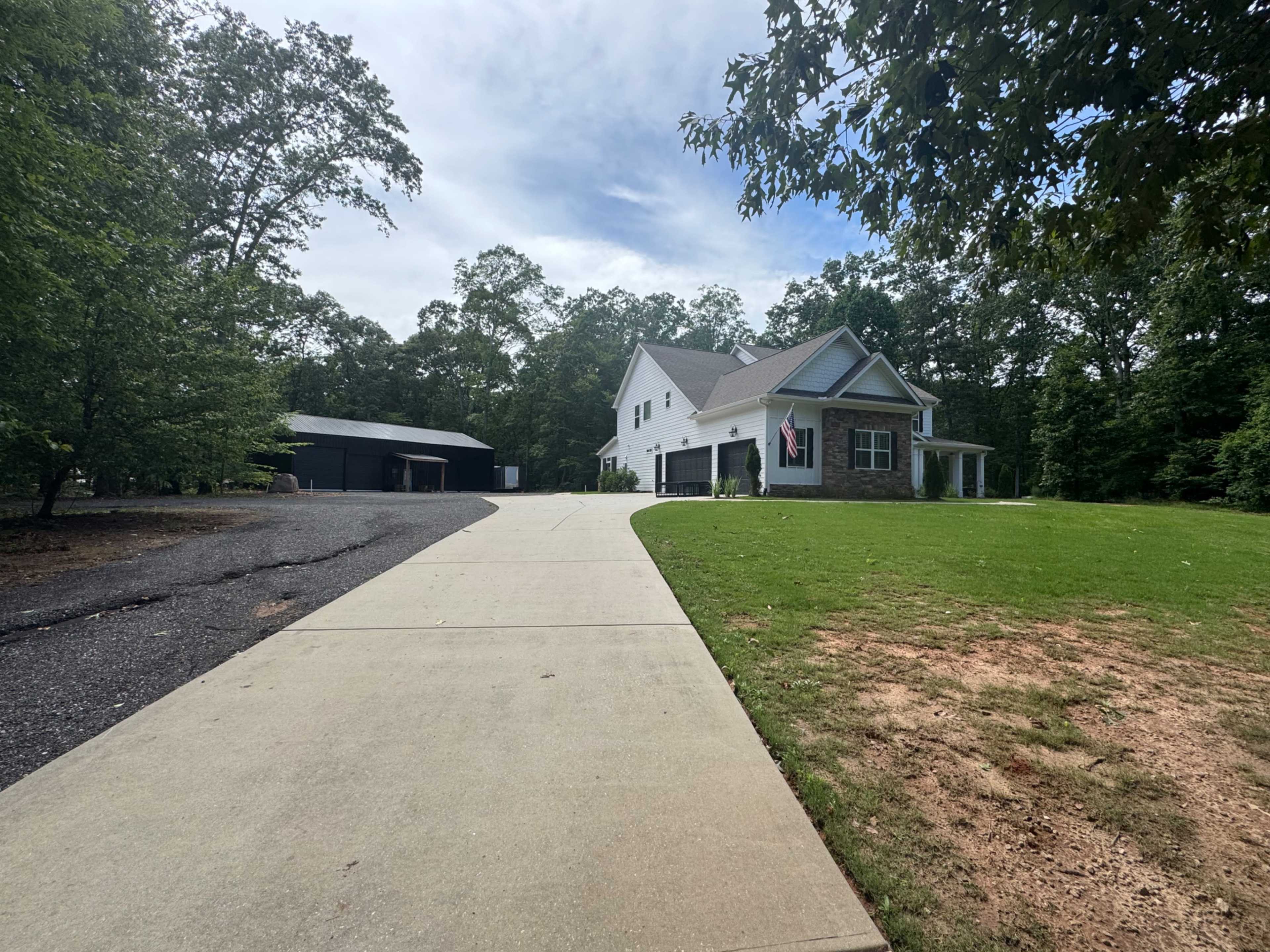 Charming Farmhouse & Barn Image in , Brooks, GA