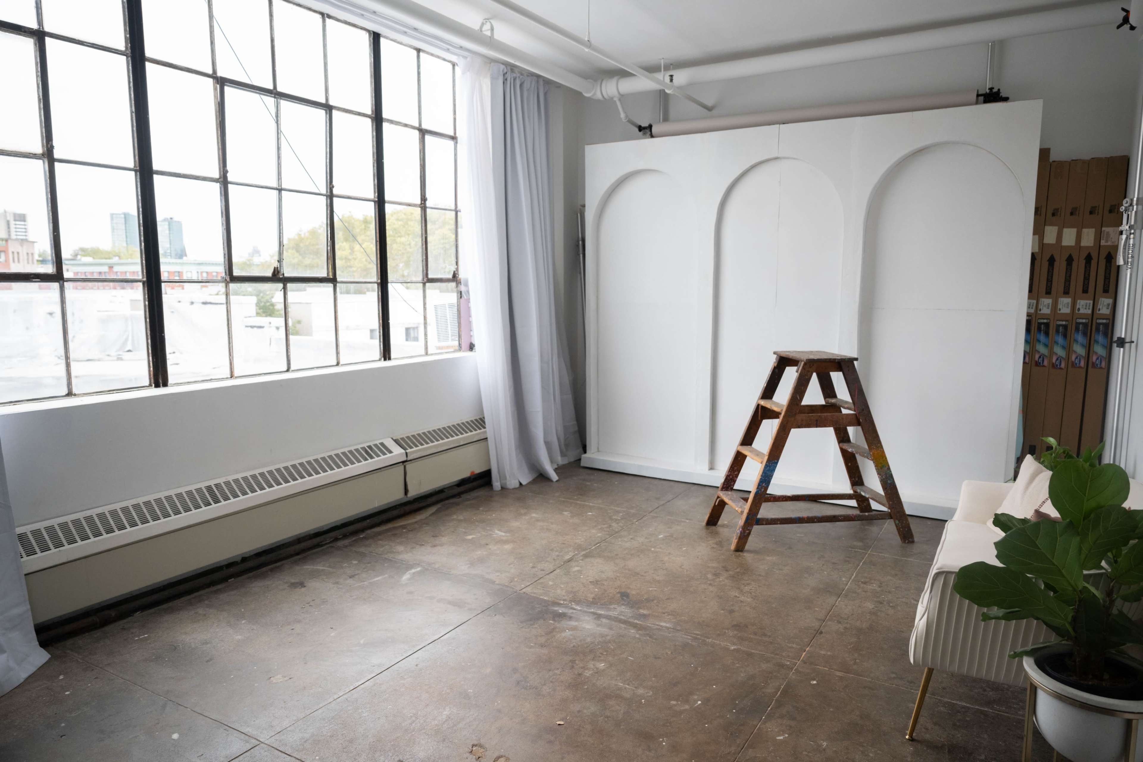 Bright Natural Light Photo Studio Near NYC — Hoboken, Varipole Seamless System, 10’ Ceilings & Parking Image in Hoboken, Hoboken, NJ