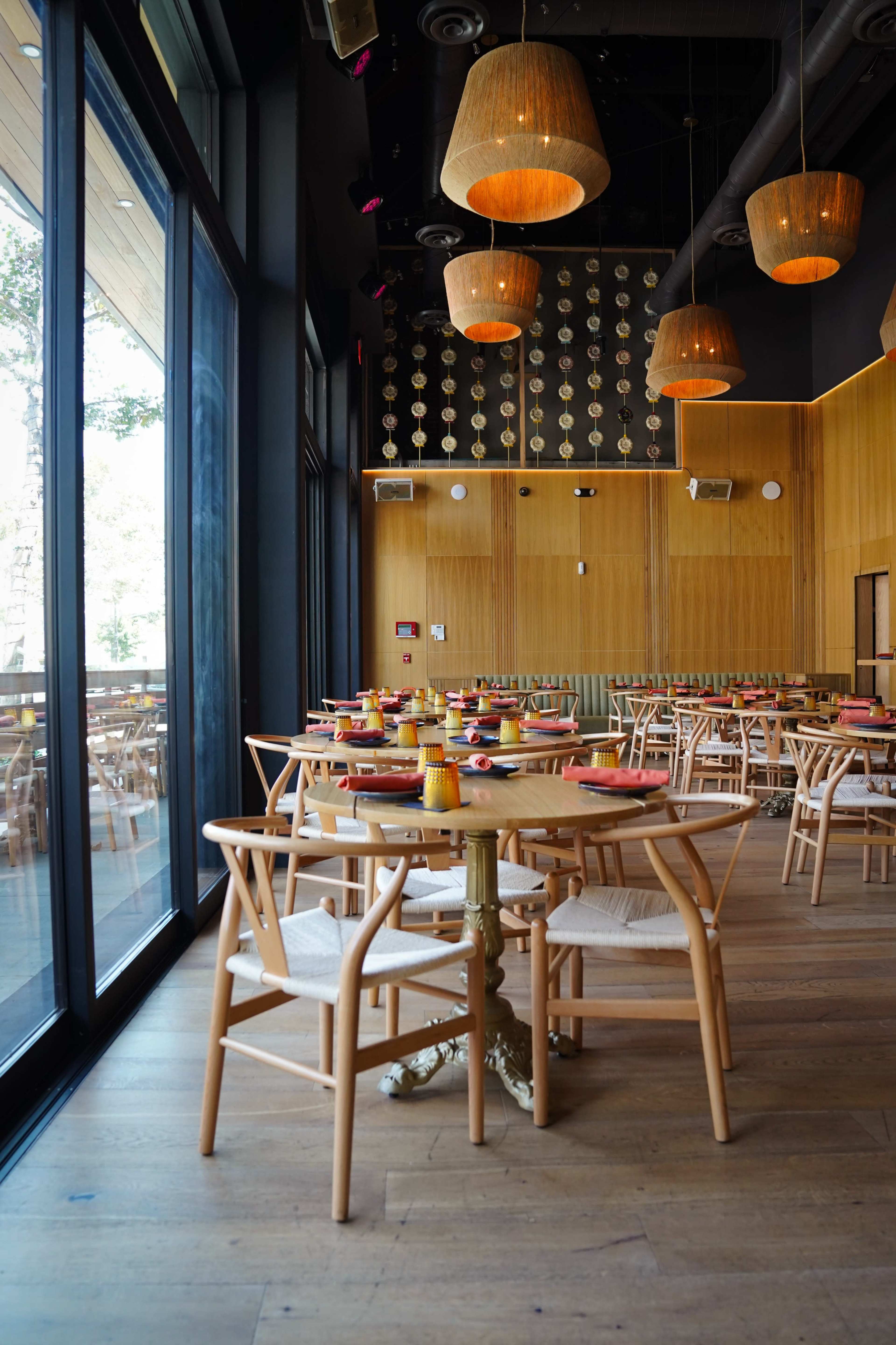 Upscale Restaurant/Bar With Ample Parking Image in Downey, Downey, CA