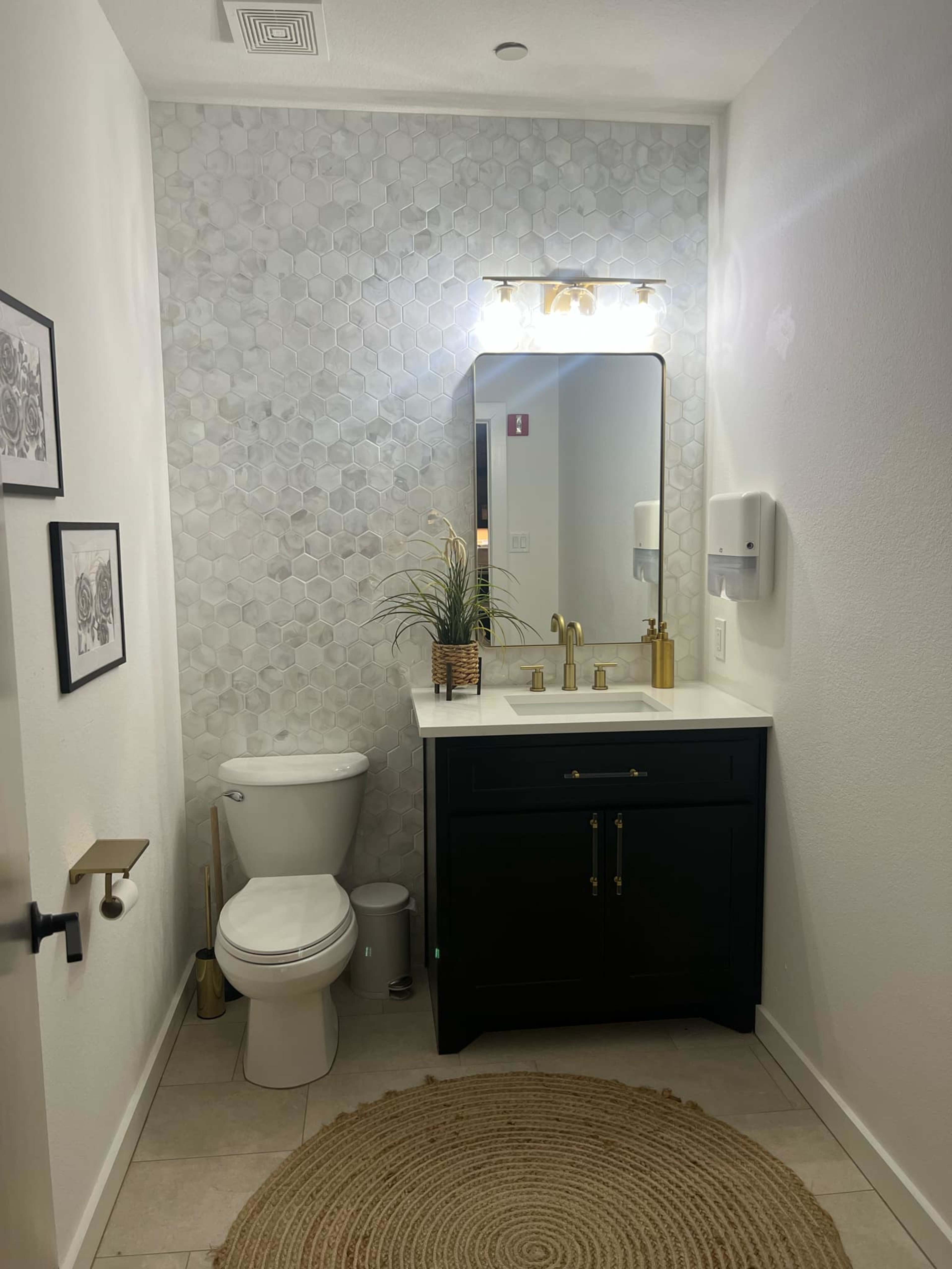 Beautiful Oversized Private Office in Central Arlington Image in Dalworthington Gardens, Dalworthington Garden, TX