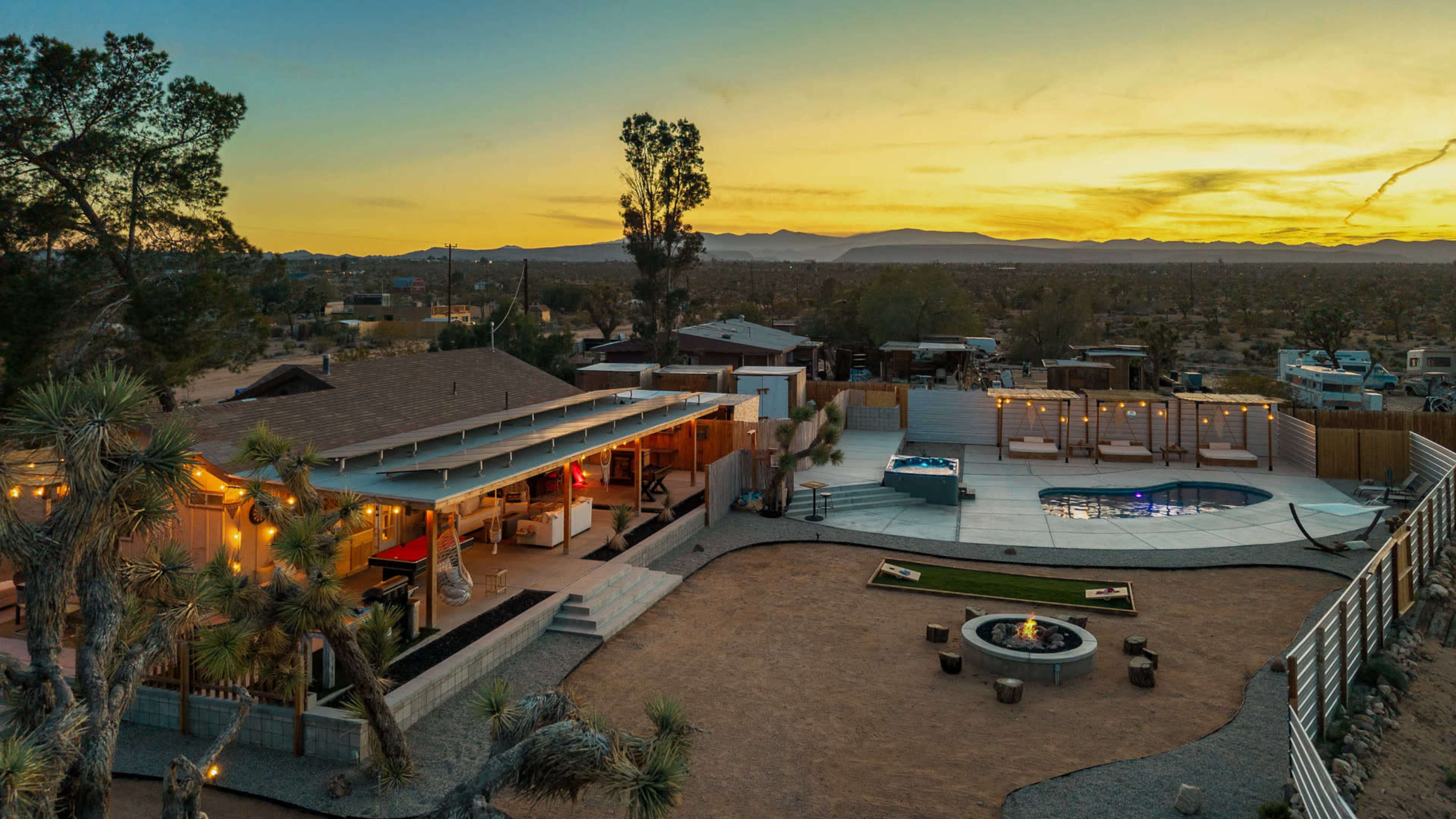 Pool&Spa • Sunny Sands • BBQ • Games • Hiking 8ppl Image in , Yucca Valley, CA