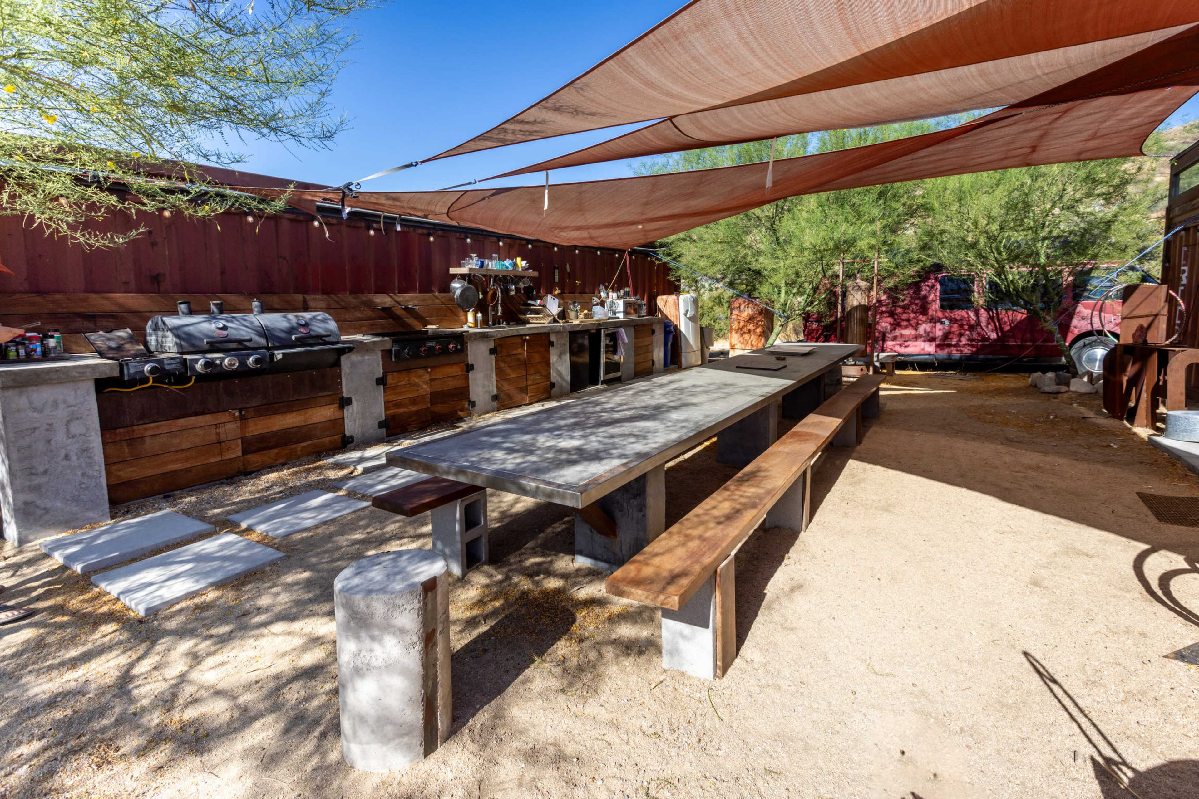 6 Acre Desert Compound Perfect for Shoots, Events & Parties Image in , Yucca Valley, CA