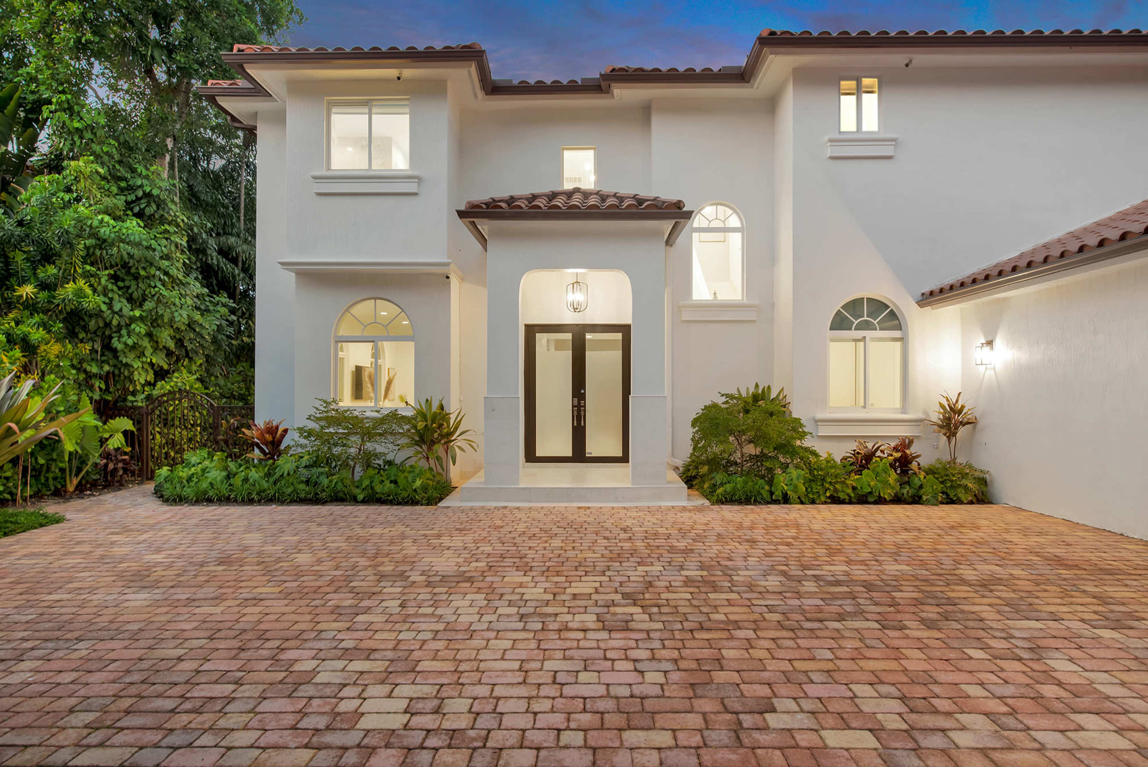 Casa Alto Image in Coral Terrace, Miami, FL