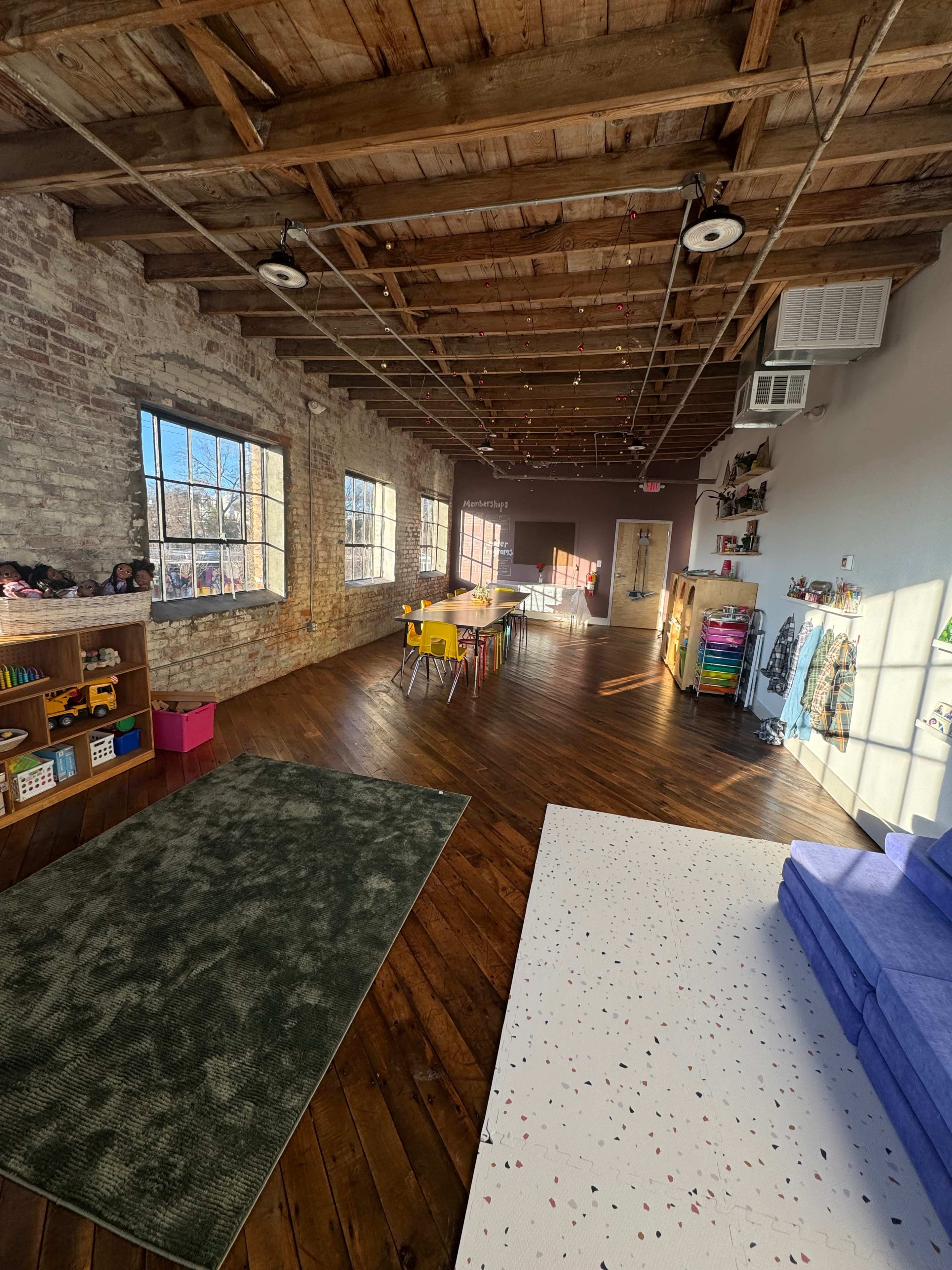 Downtown Classroom/Art Studio in Industrial Building Image in Pittsburgh, Atlanta, GA