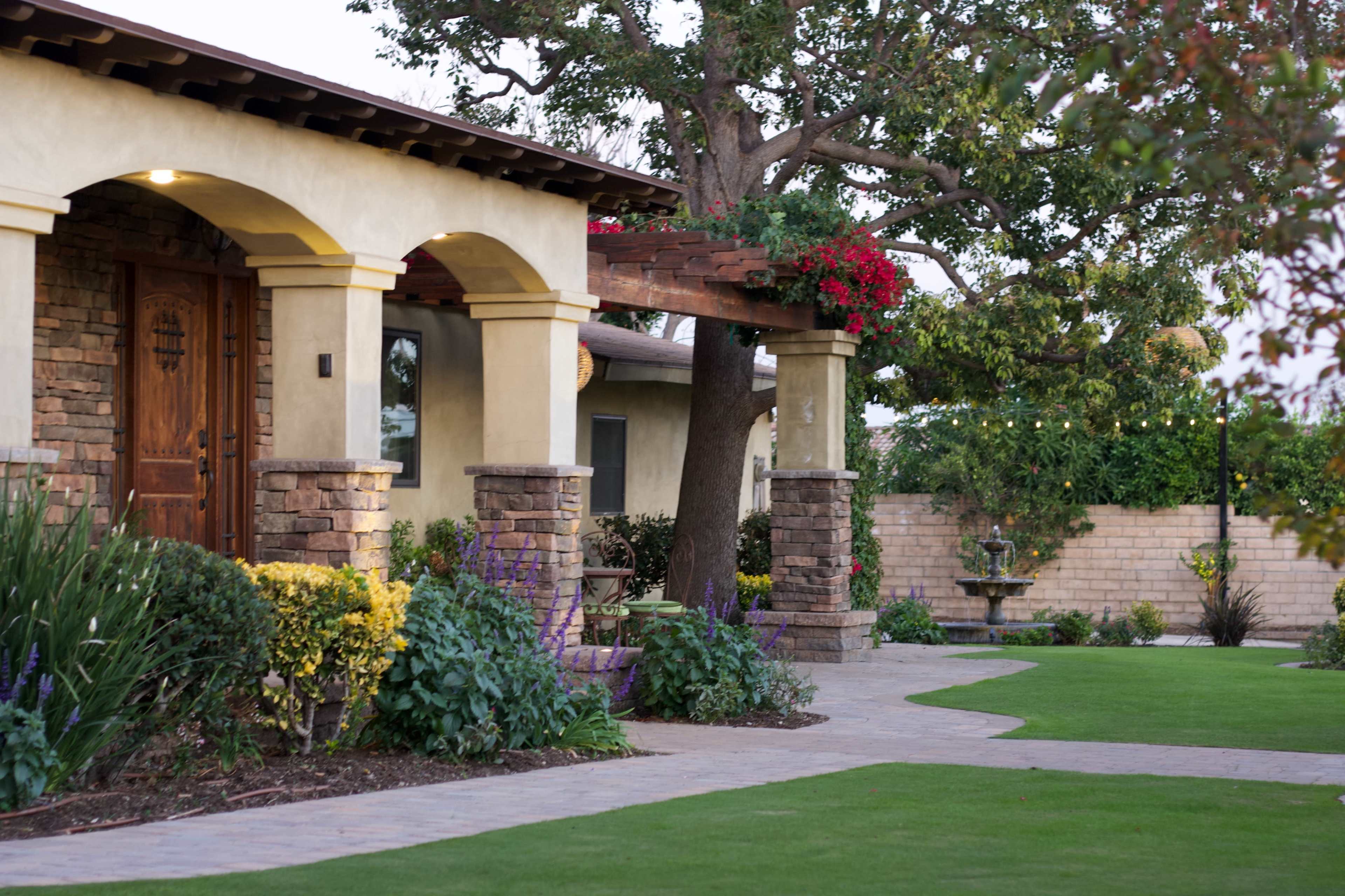 Spanish-Style Garden Estate with Mountain Views | Photo & Video Production | Los Angeles Image in Sylmar, Rancho Cascades, CA