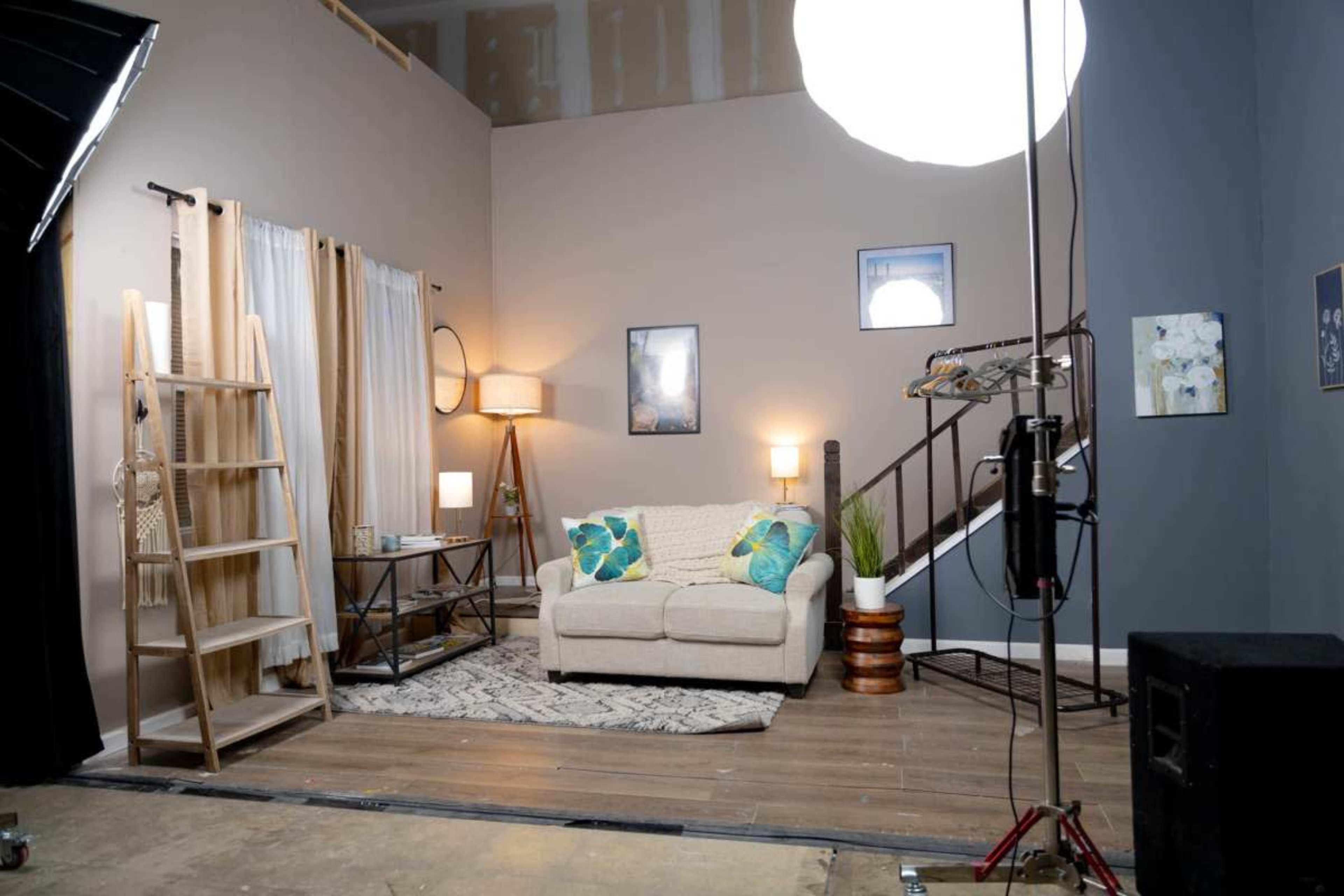 THE BEST SETS IN CLEVELAND + AMAZING CYC WALL Image in Independence, Independence, OH