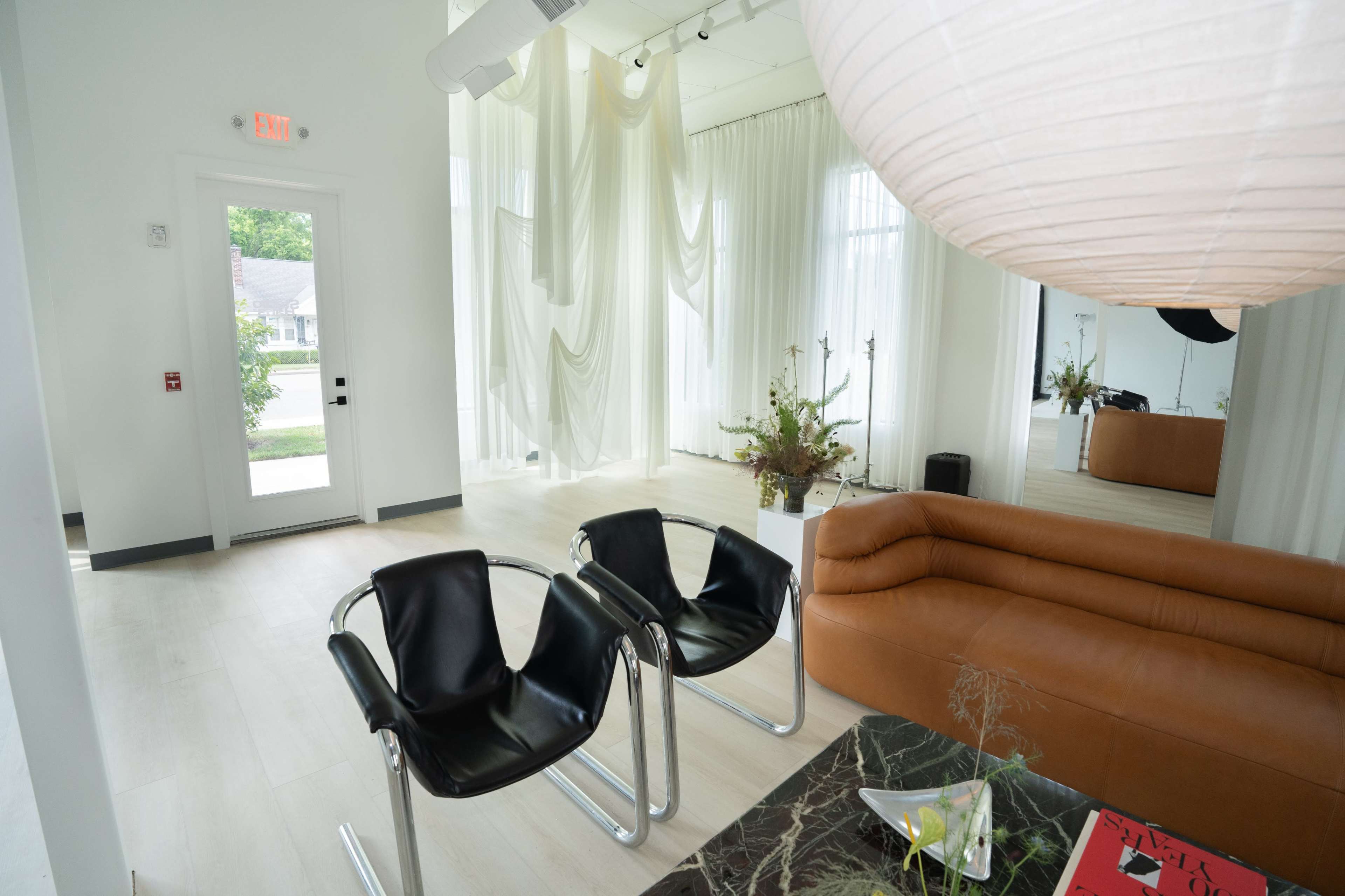 Modern Urban Creative Photo Studio Image in Bordeaux, Nashville, TN