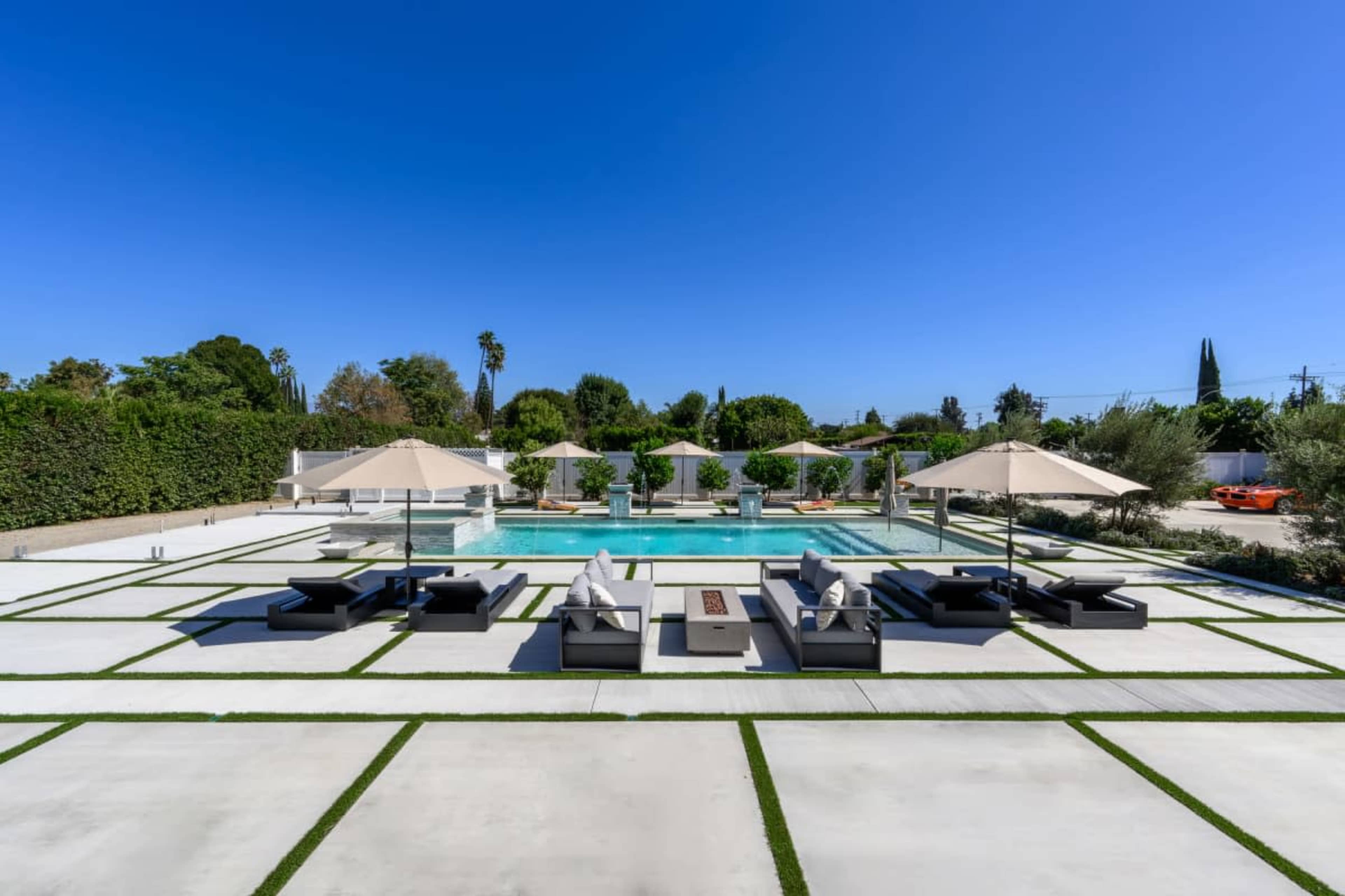 Lush 1-Acre Private Lot with Resort-Style Pool, Gardens, Iconic Classic Cars & Multiple Shoot Locations Image in North Hills, North Hills, CA