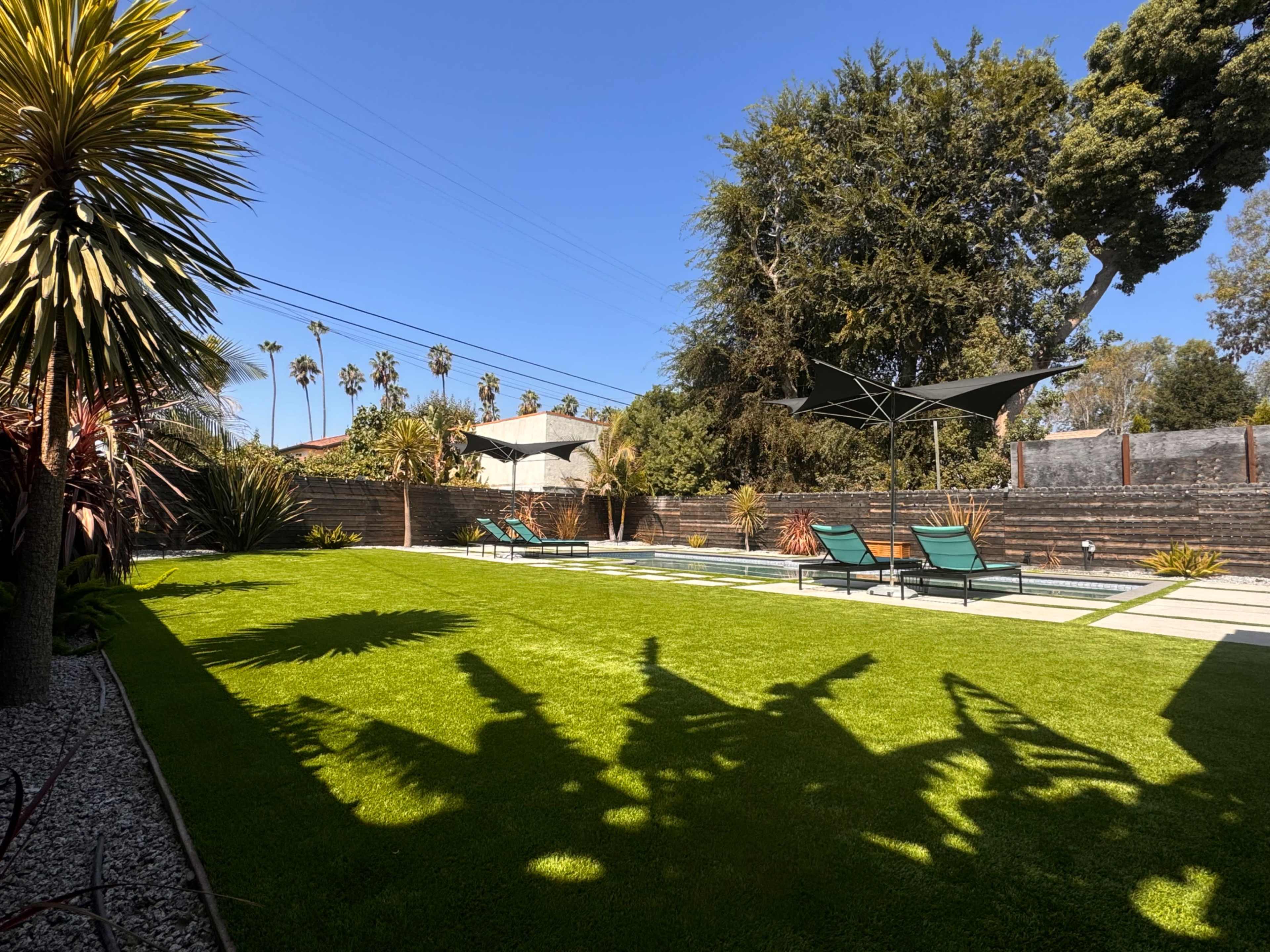 Spectacular Modern backyard & guest house Image in Los Cerritos, Long Beach, CA