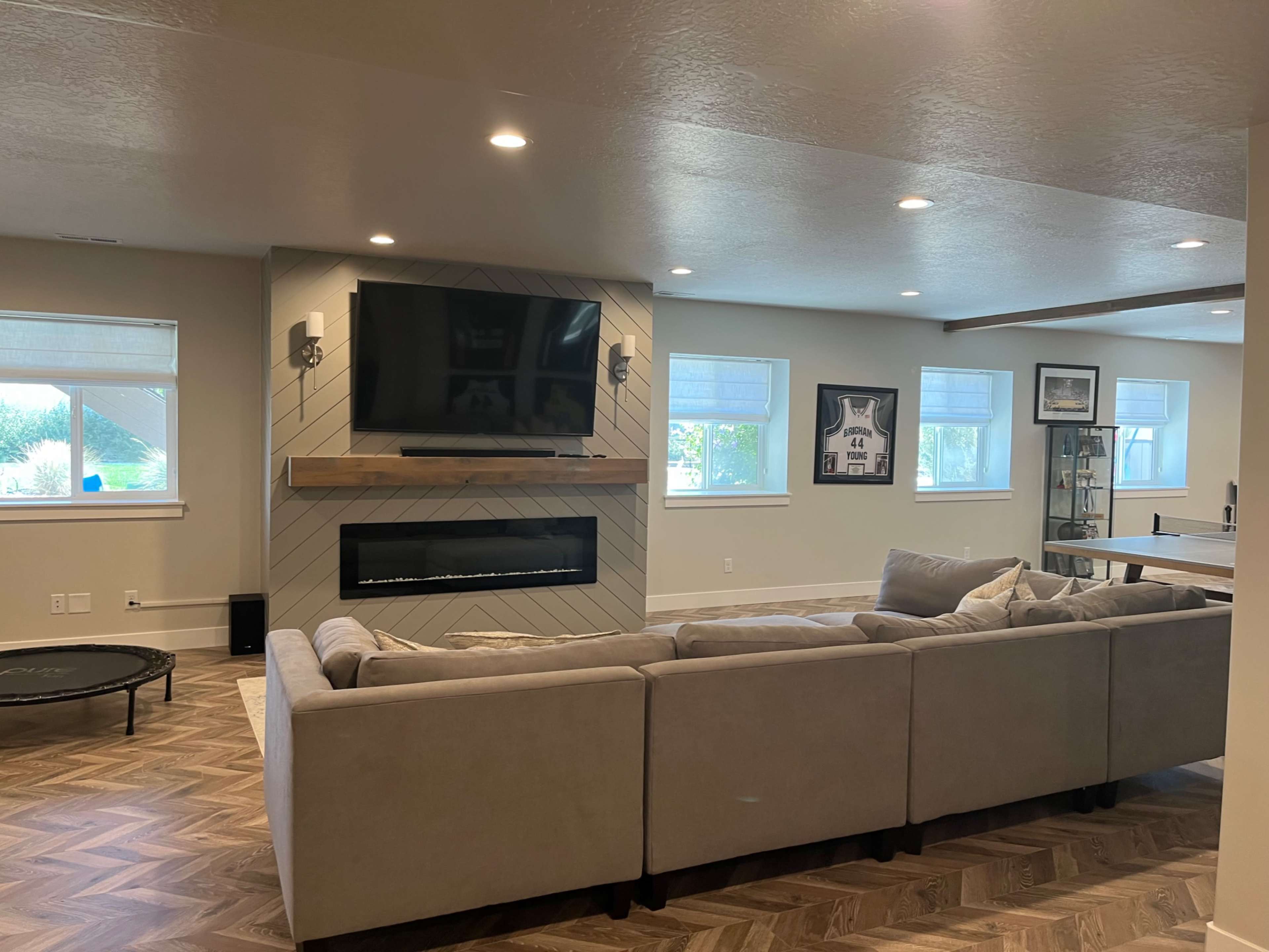 Traditional Modern House with Mountain Views Image in Mapleton, Mapleton, UT