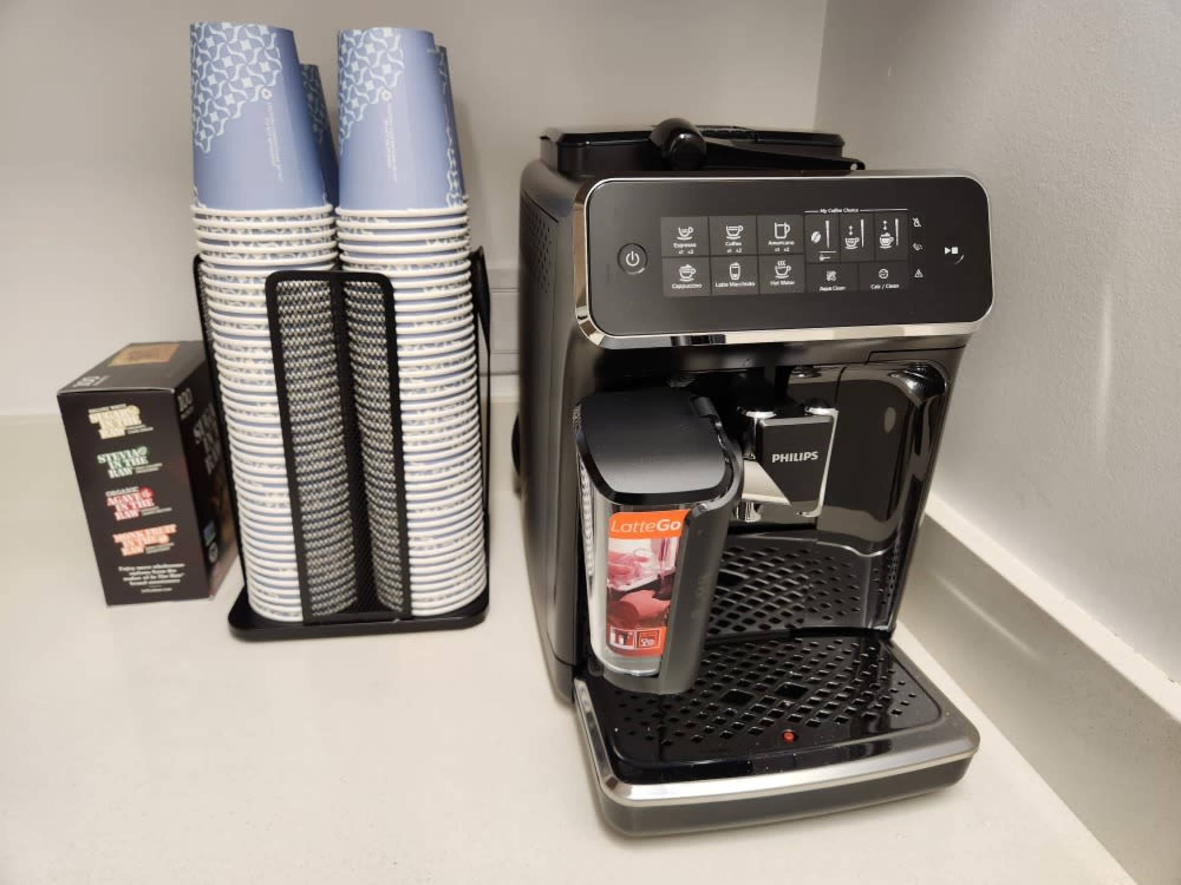 PHILLIPS 3200 Fully Automatic Espresso Machine