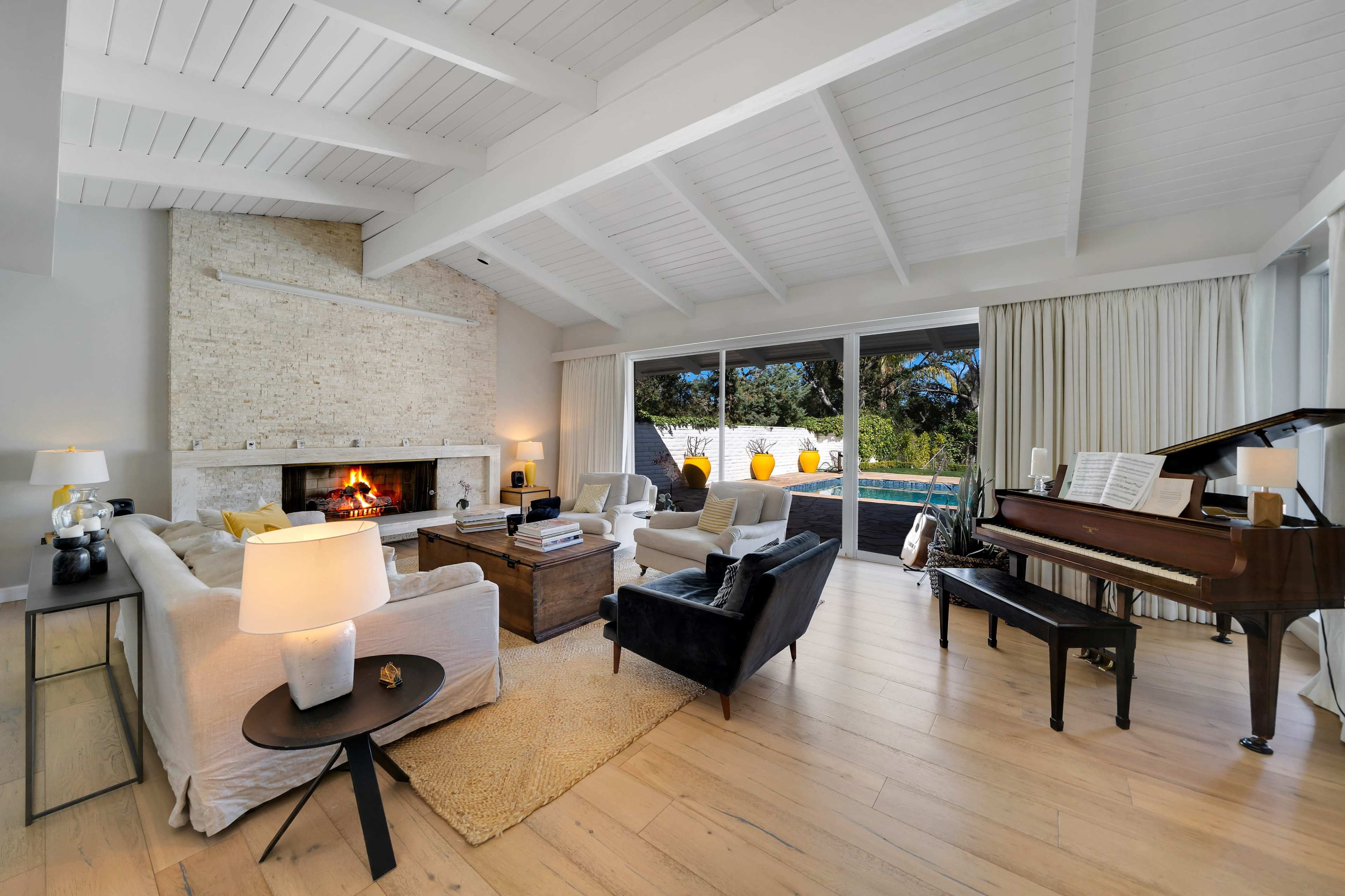 SLIM AARONS-INSPIRED RANCH: CHIC 60'S OASIS Image in Sherman Oaks, Sherman Oaks, CA