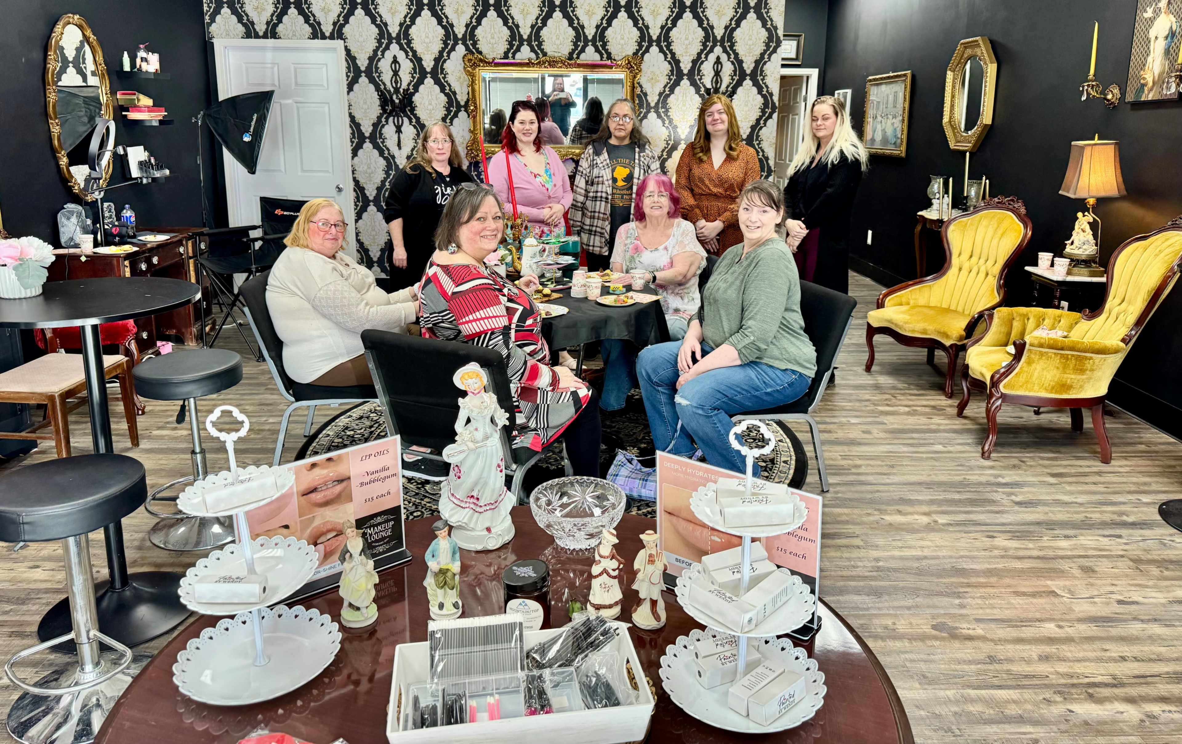 Victorian Themed Lounge Image in Cookeville, Cookeville, TN