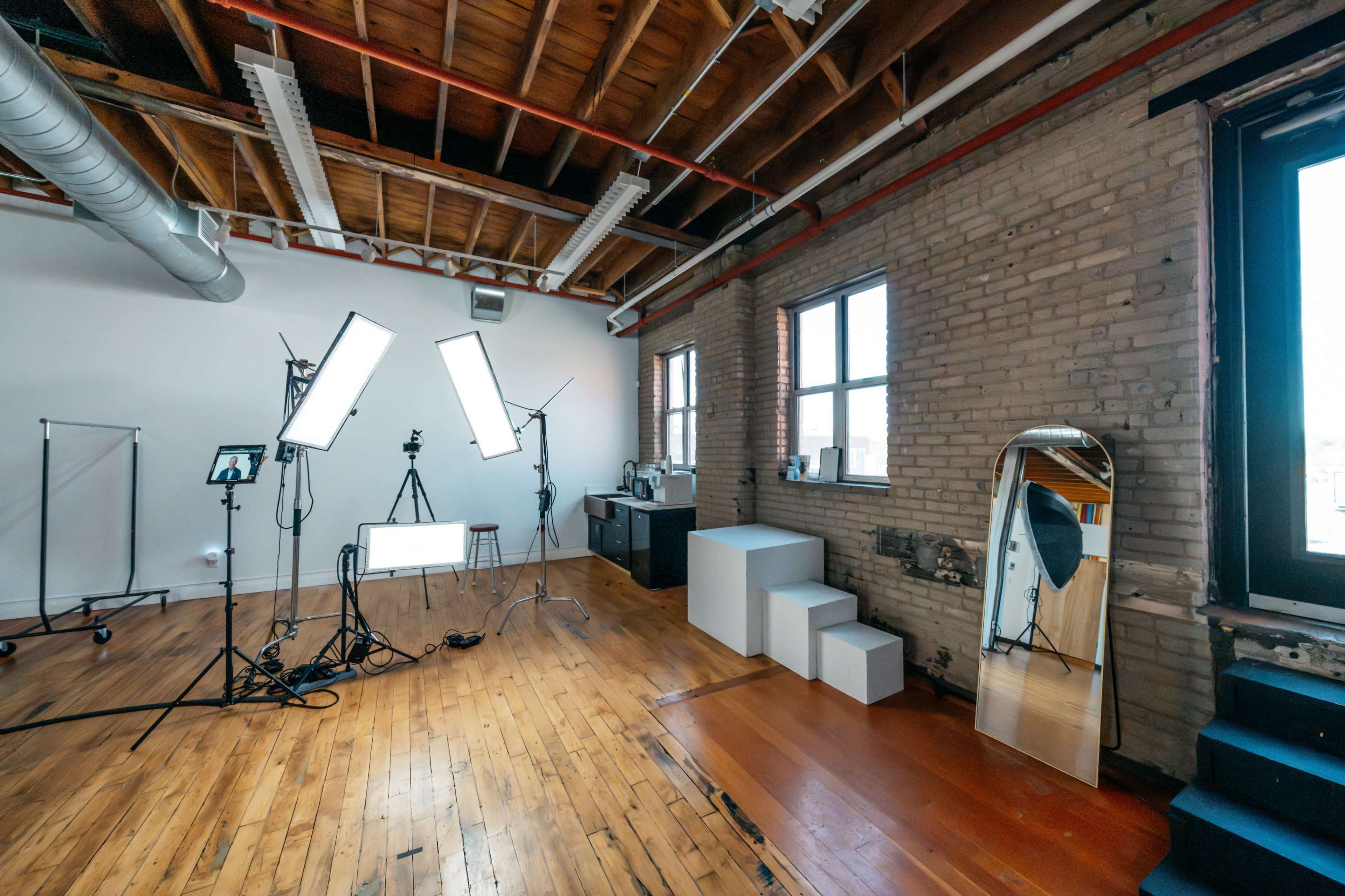Creative Photo and Video Studio With Lights, Backkdrops and Sets Image in Marcy-Holmes, Minneapolis, MN