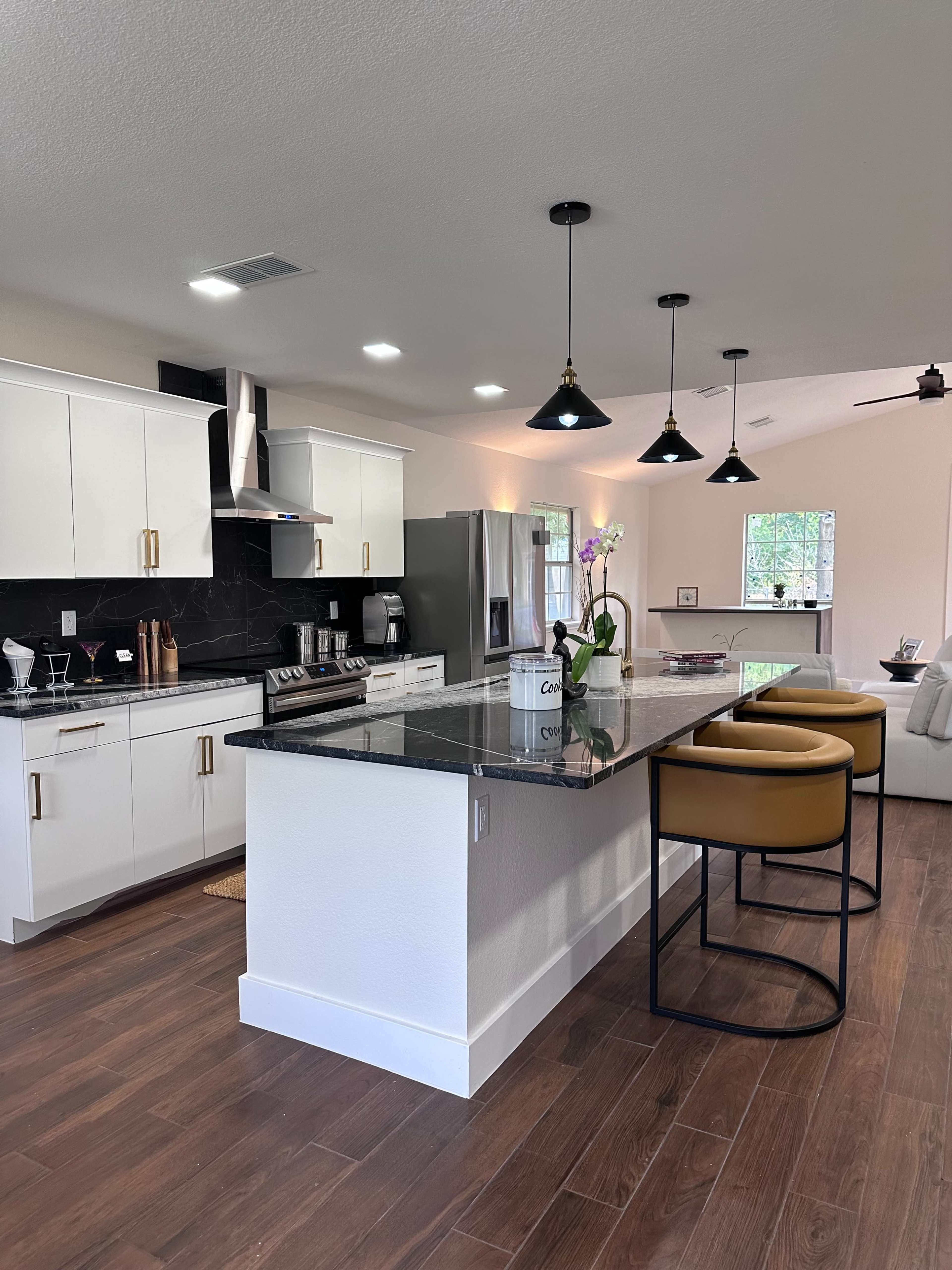 Luxury Retreats Homes Image in Shenandoah, Cedar Park, TX