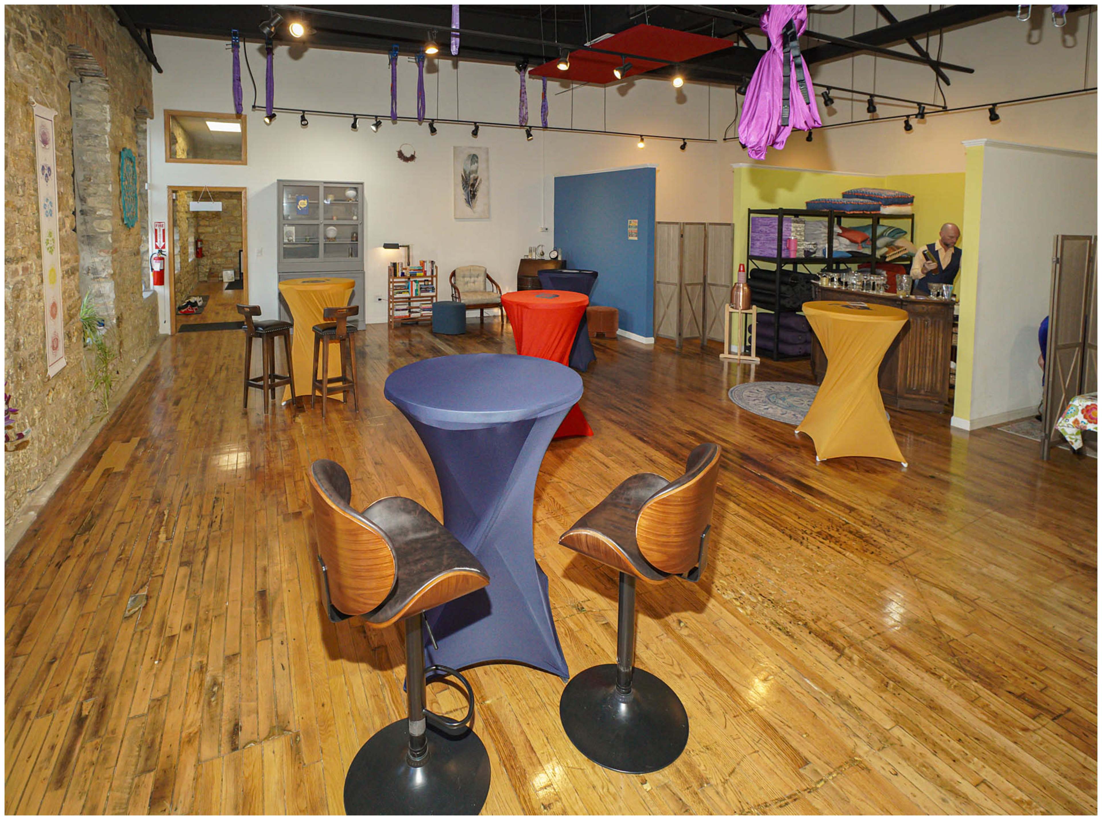 1100 Sq Foot Downtown Batavia Image in Batavia Township, Batavia, IL