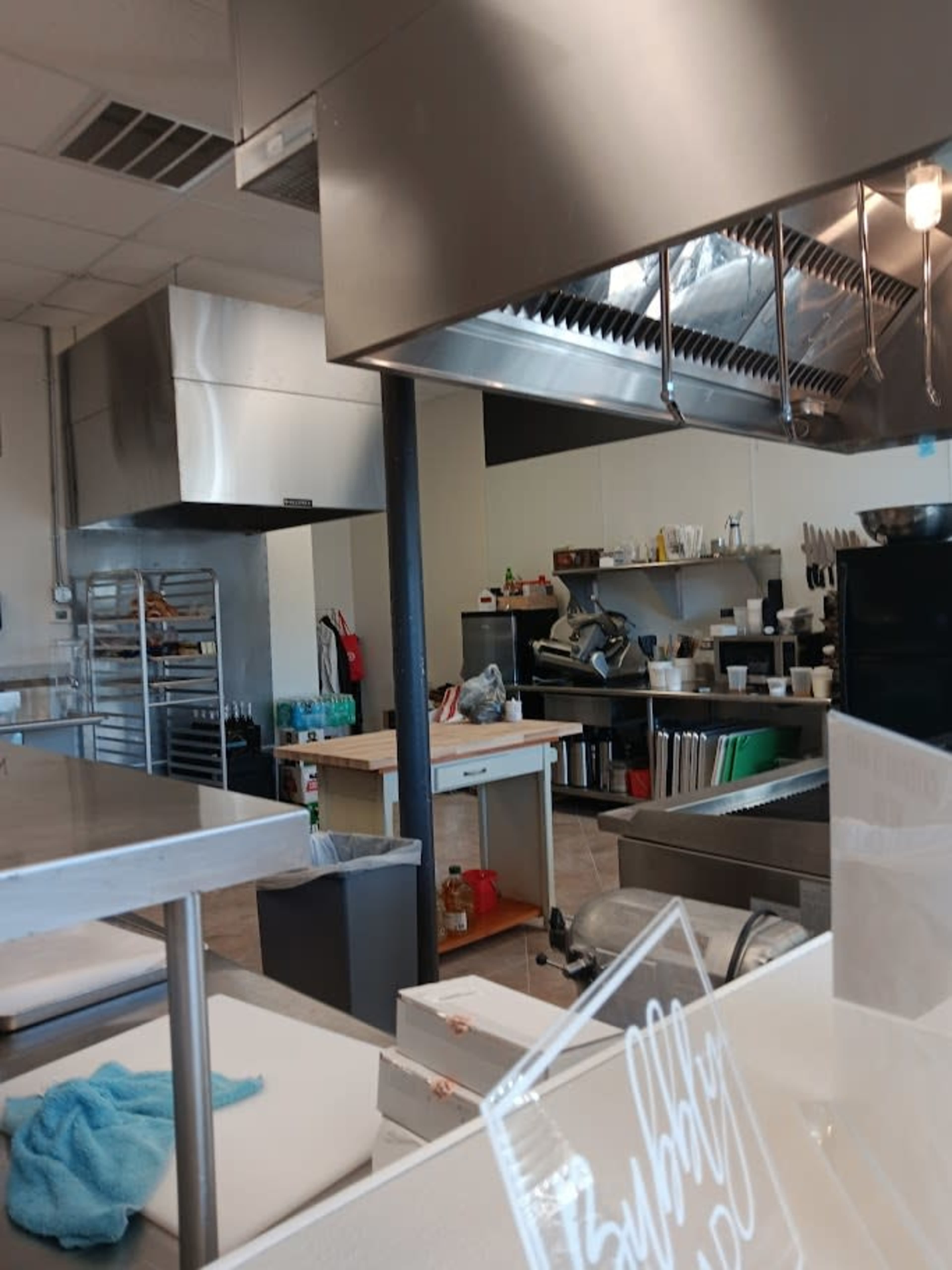 Spacious Commercial Kitchen with Style Image in Woodlawn, Chicago, IL