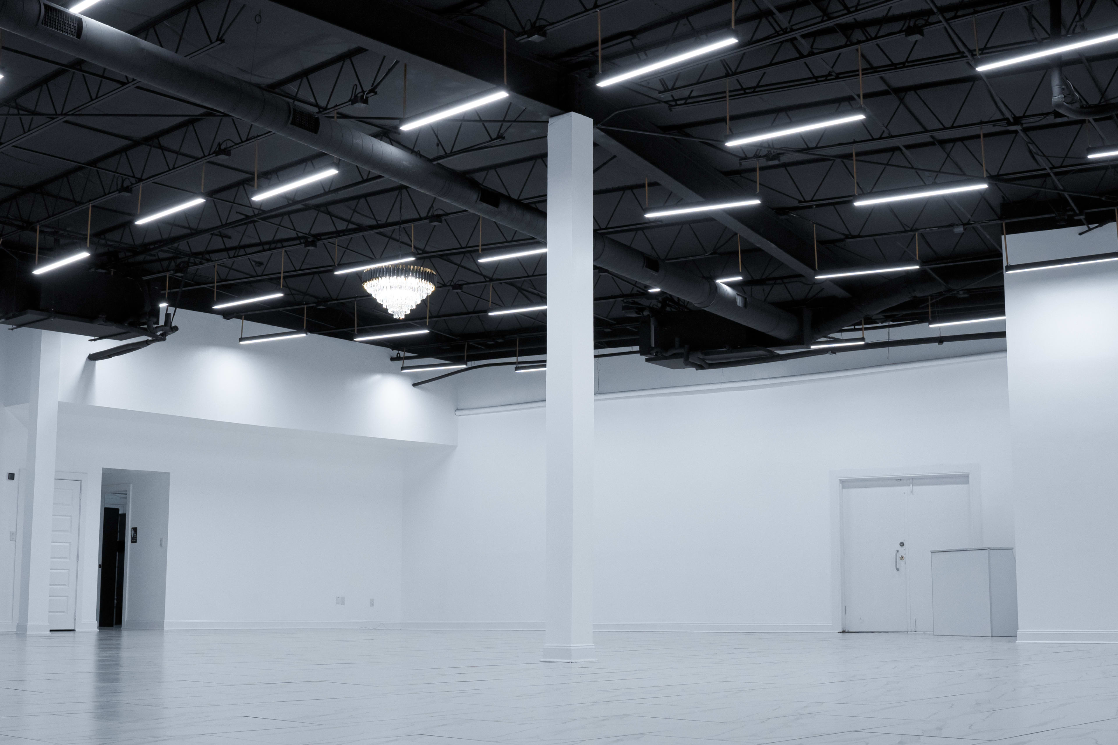 Modern Blank Canvas Event Venue in Memorial Image in Eldridge / West Oaks, Houston, TX