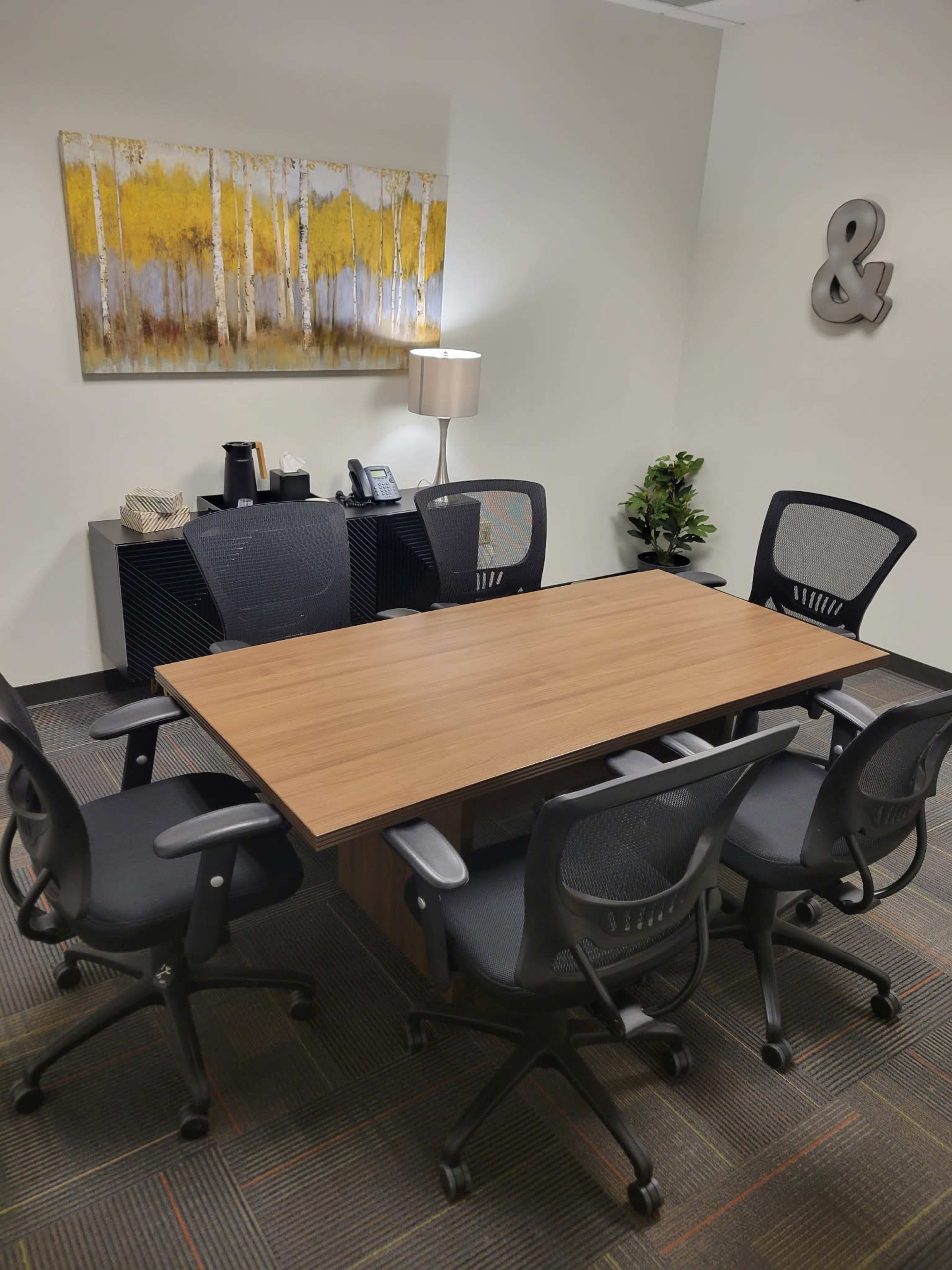 Modern, Stylish Meeting Space in Allen, 1 hour from Downtown Dallas Image in Allen, Allen, TX