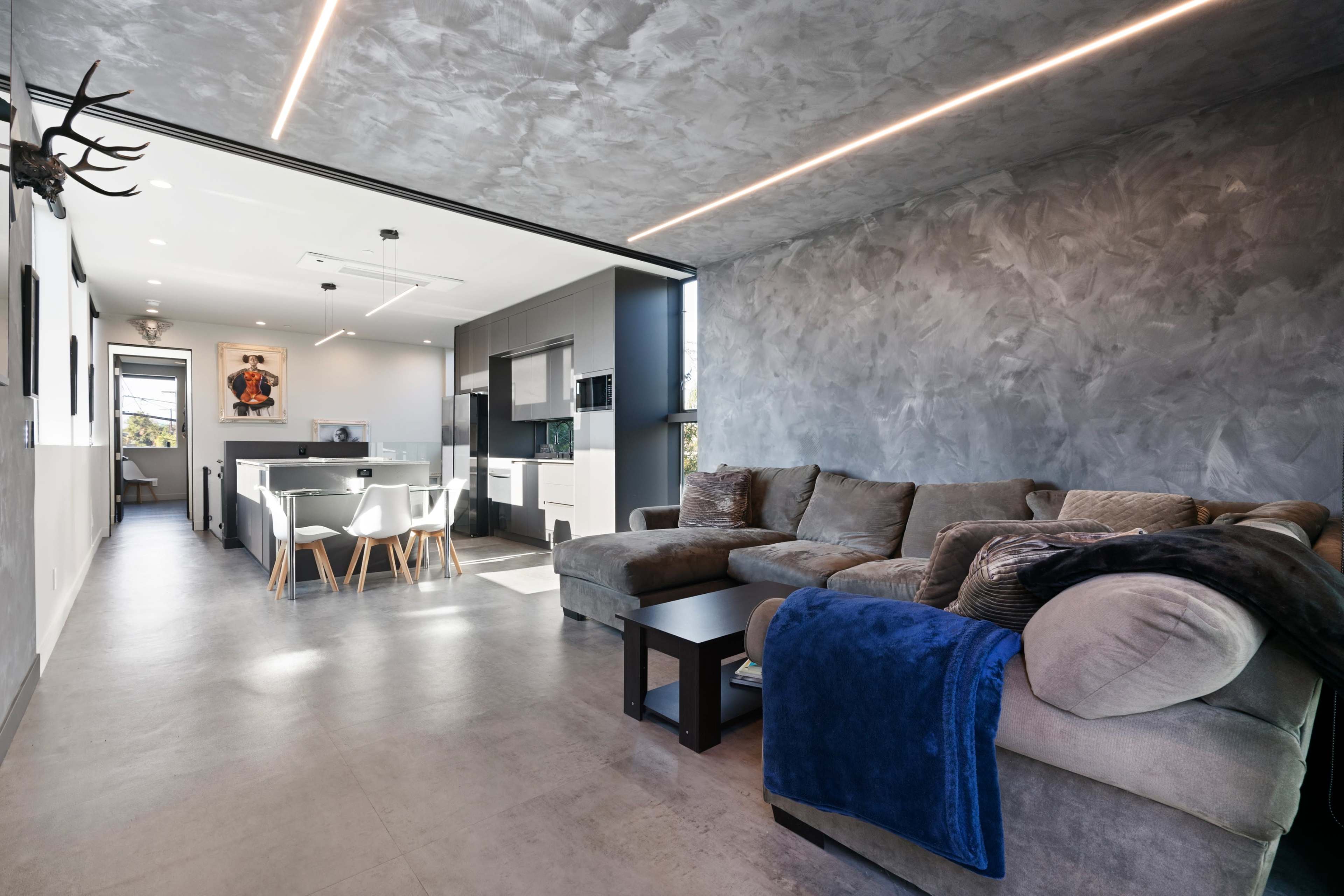 Modern Home in Culver City with basement Photo Studio and Rooftop Patio Image in Park West, Culver City, CA