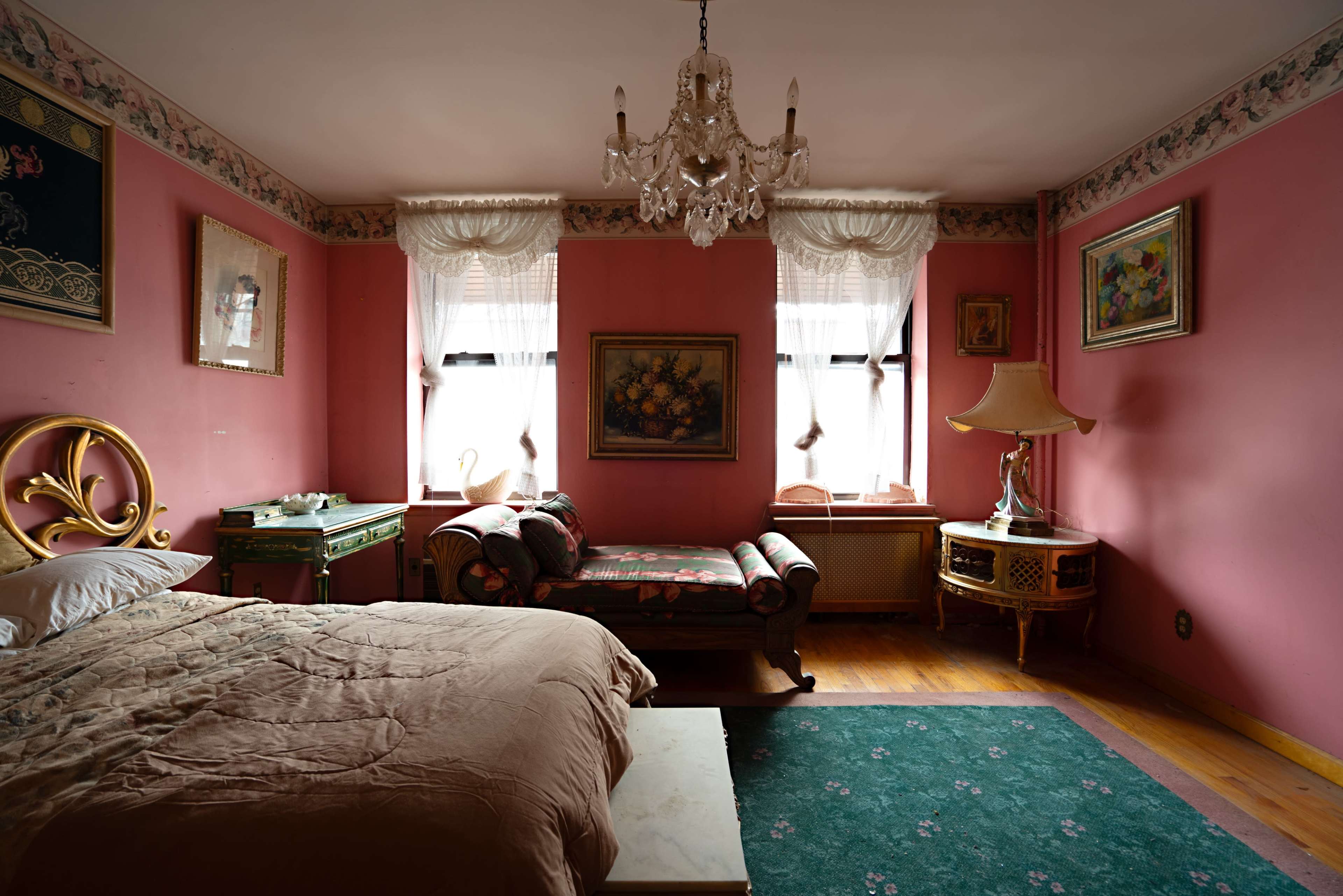 The Shapira's 1969 (Grandma Retro House) Image in Williamsburg, Brooklyn, NY