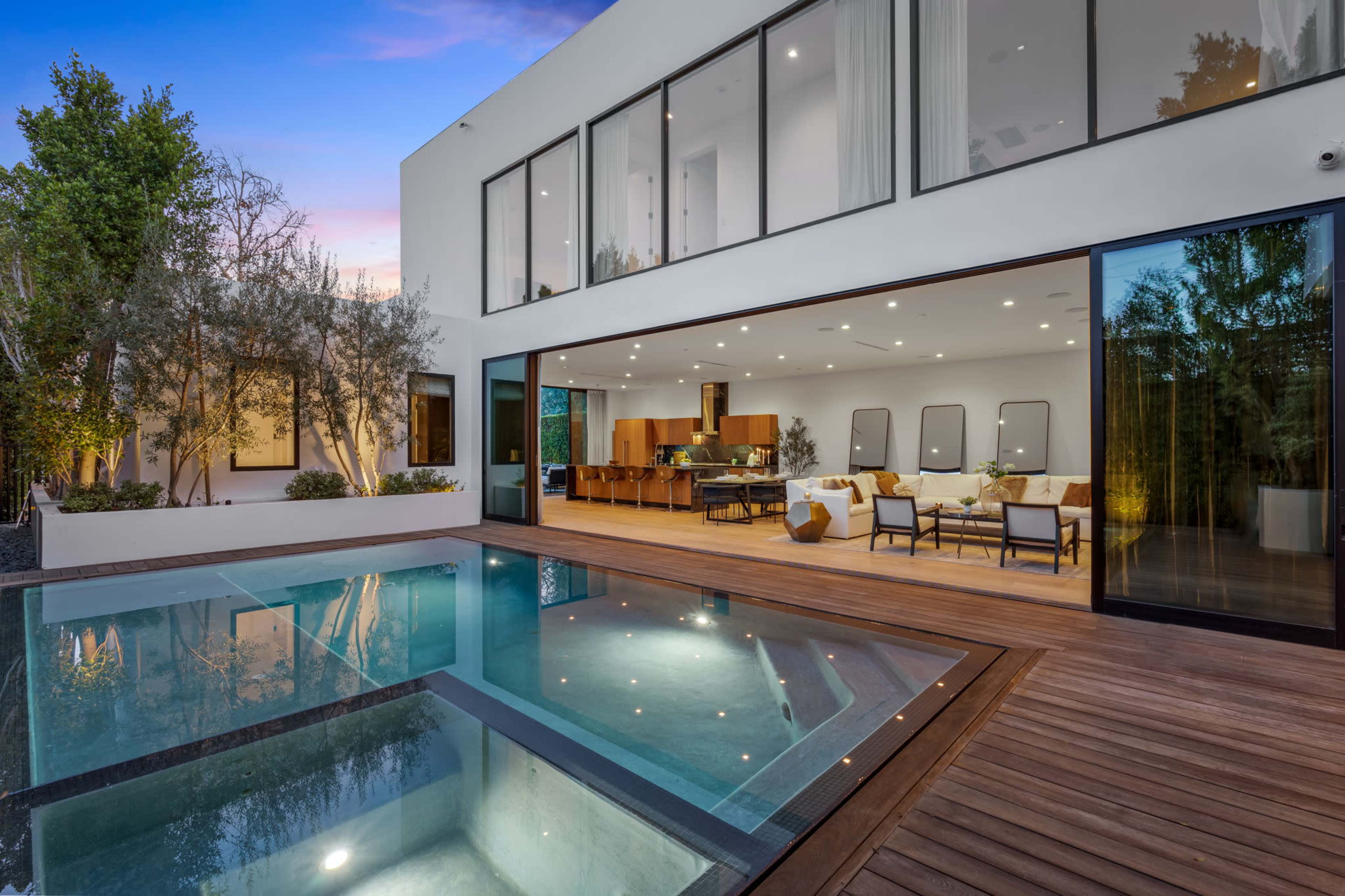 Modern Mansion w/ Pool Courtyard & Contemporary Interior Image in Beverly Grove, Los Angeles, CA