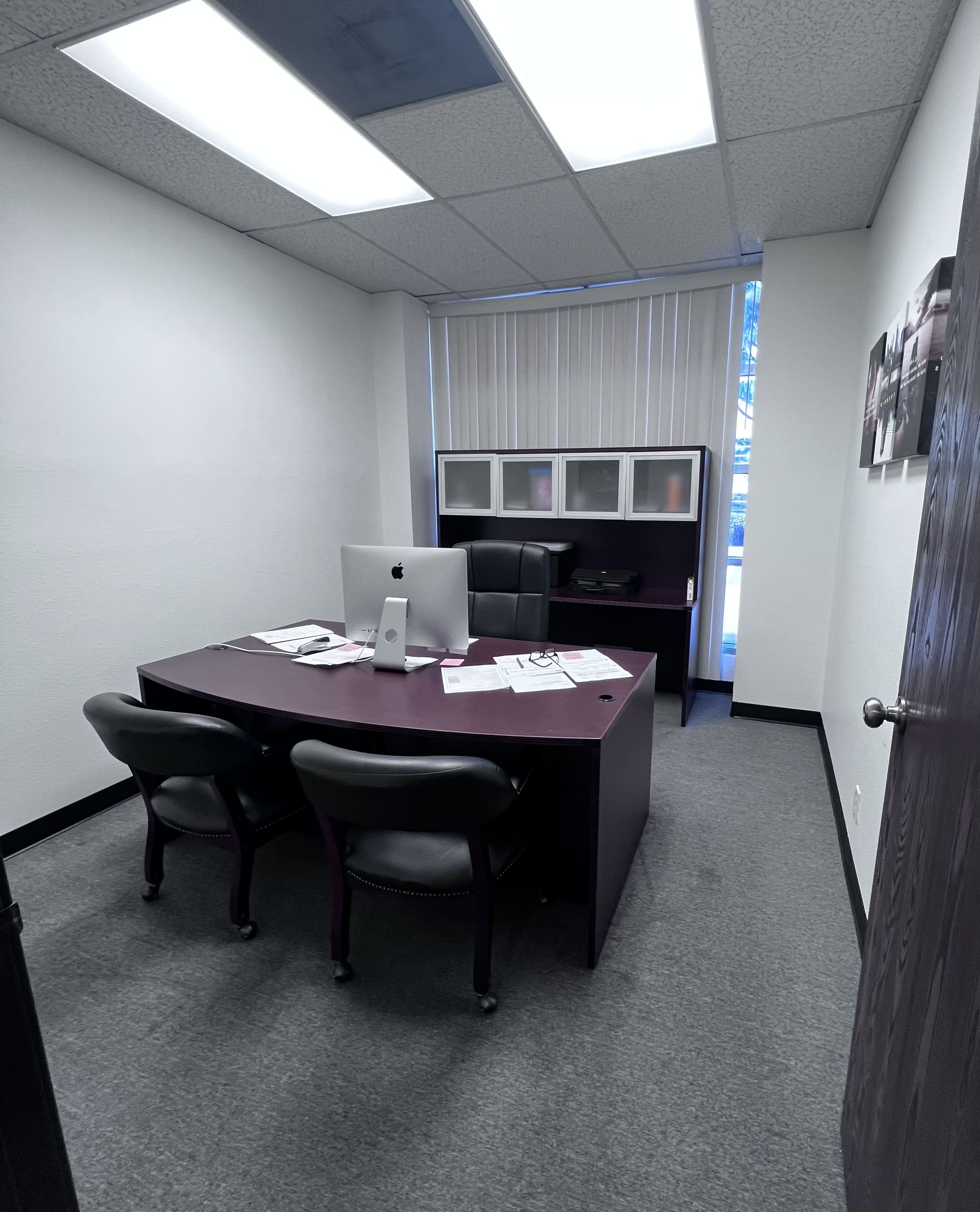 San Dimas-Private office with Desk to meet 3-4 people. Off 210/57 fwy Image in San Dimas, San Dimas, CA