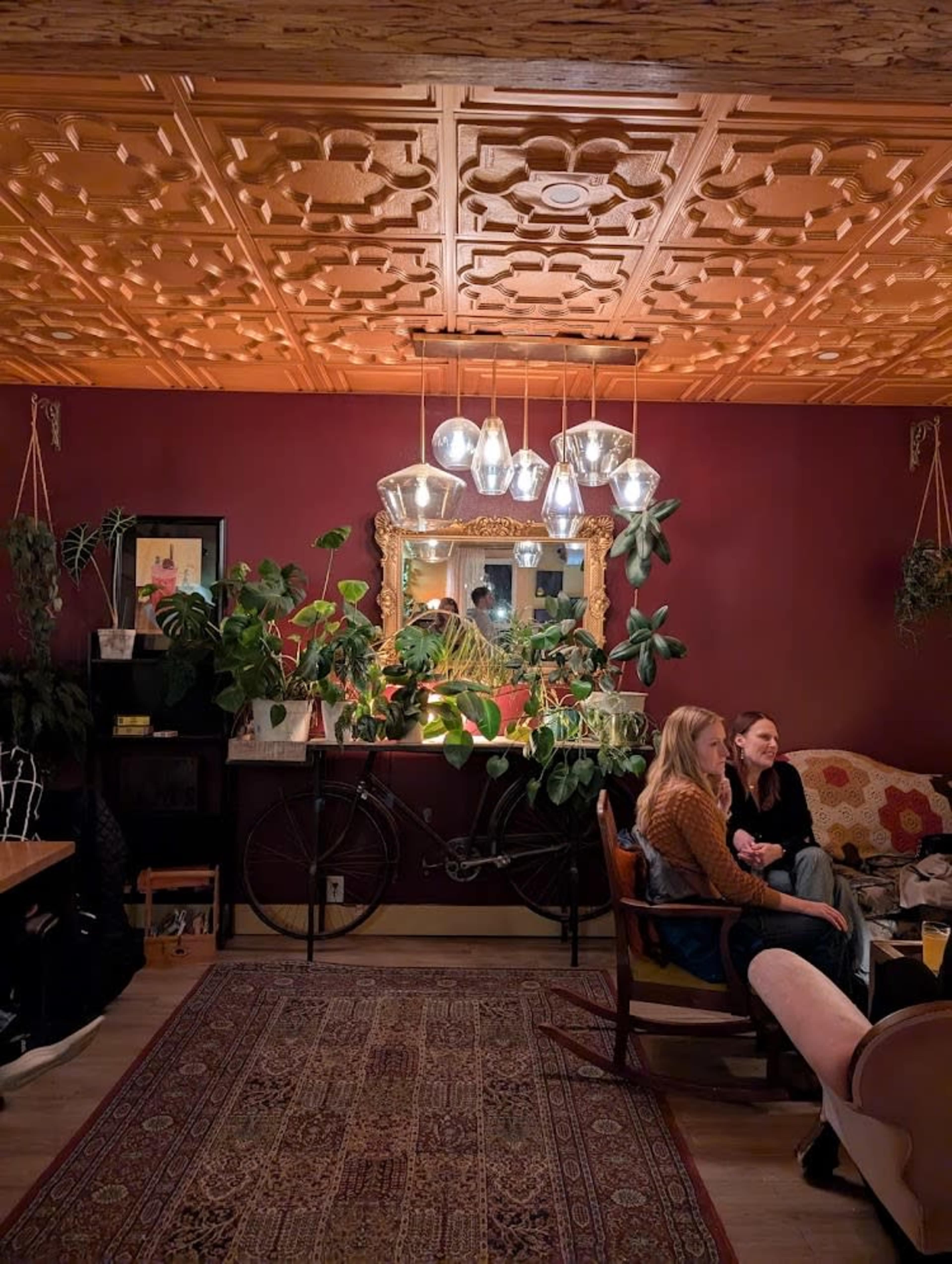 Cozy Portlandia Brewery Image in Southeast Portland, PORTLAND, OR