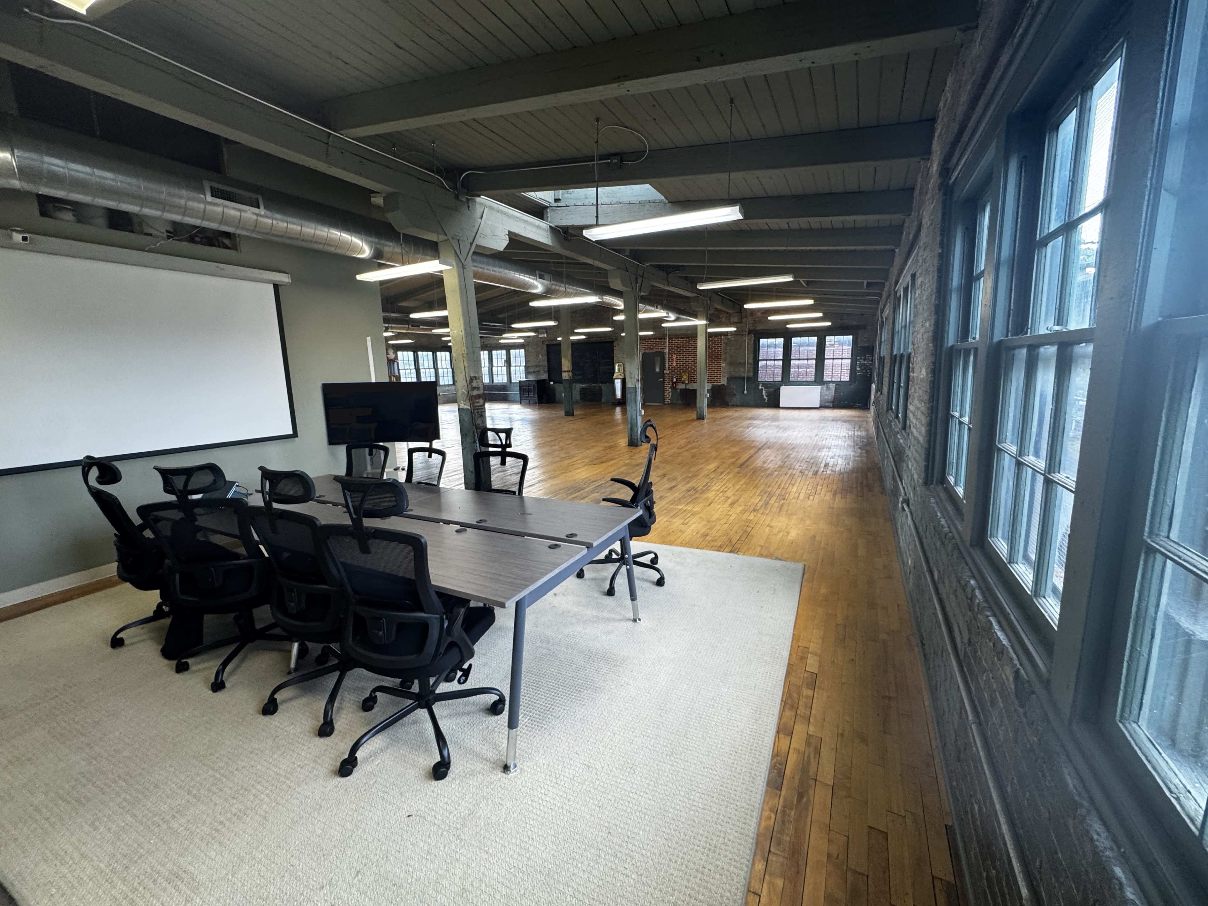 Star View Room — Historic Factory with Wood Floors Image in Roanoke, Roanoke, VA