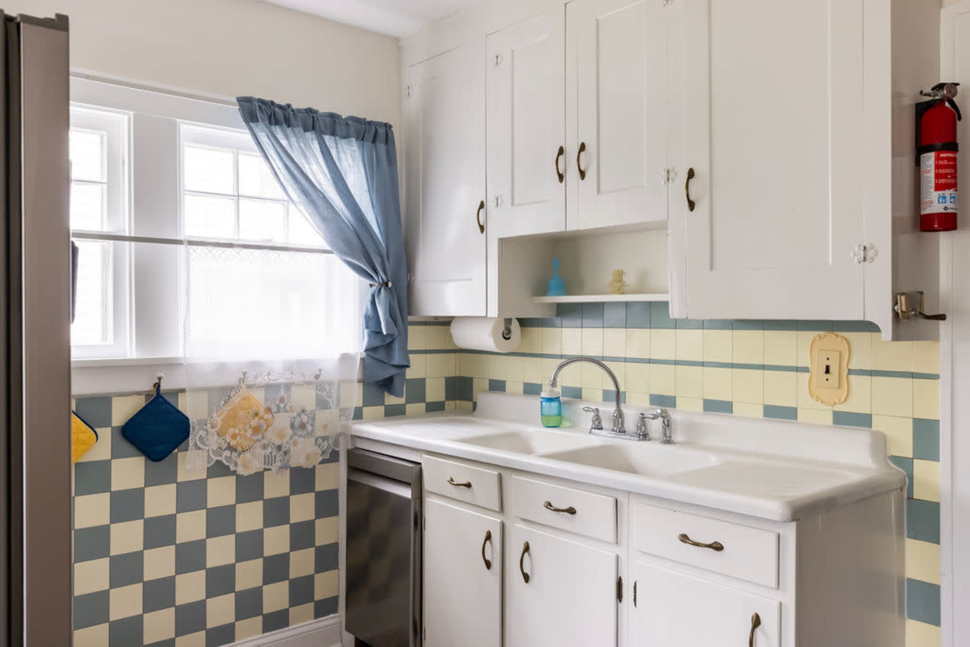 Granny's Time Capsule Image in Euclid, Euclid, OH