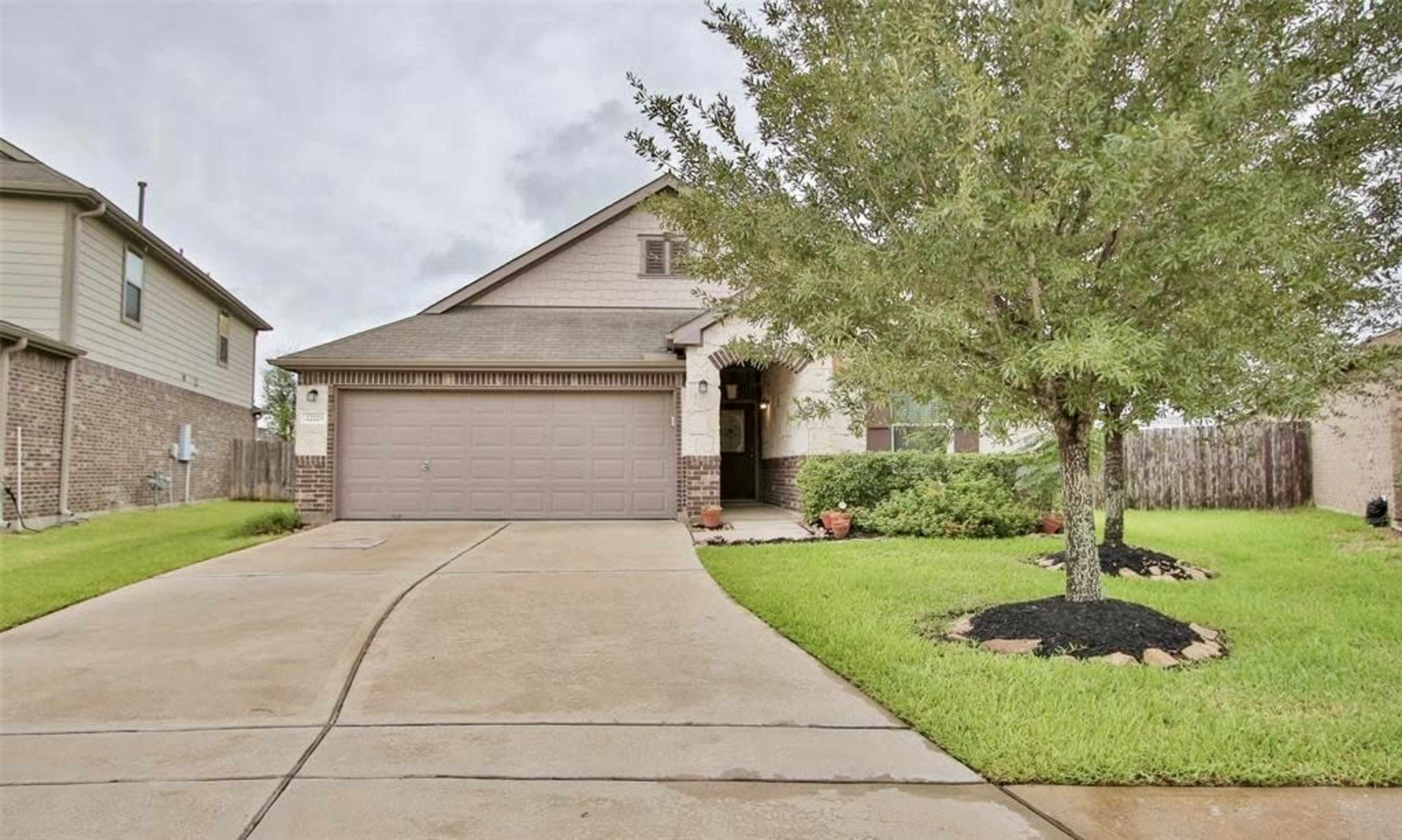 Suburban Minimalist home Image in , Katy, TX
