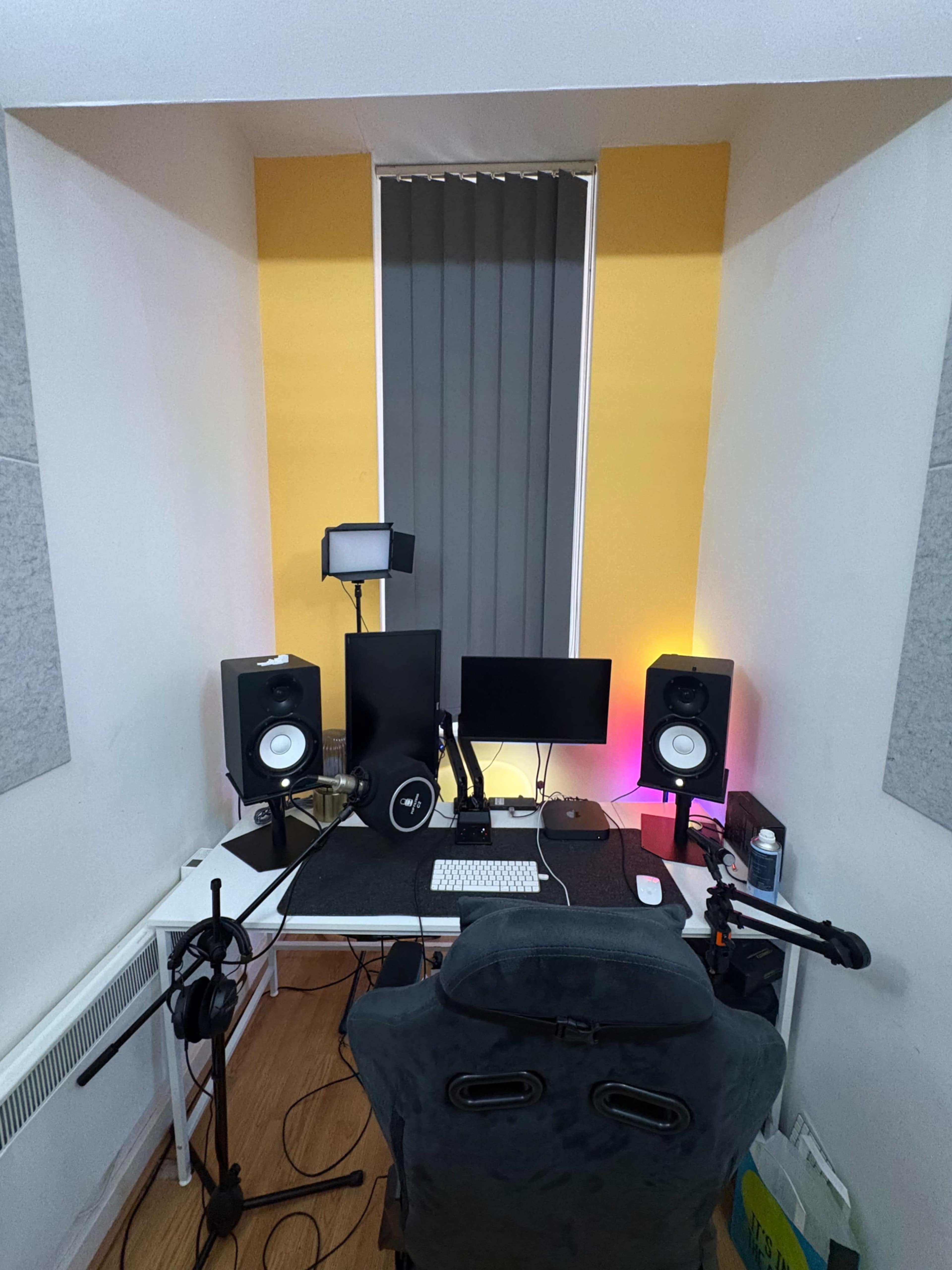 Vocal Recording Studio Image in City Centre, Leicester, ENG