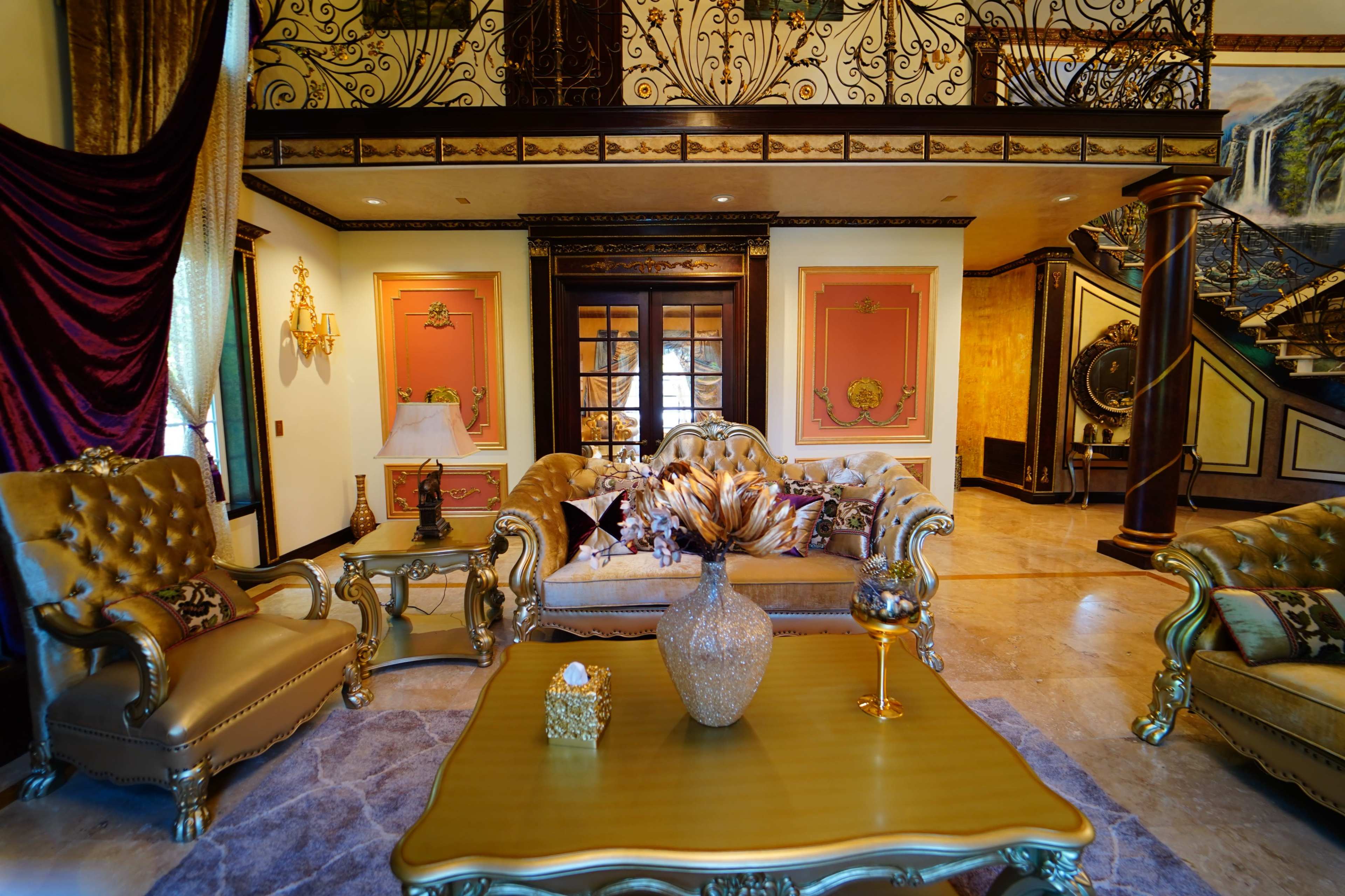 Luxury , mansion house , Los Angeles Woodland Hills /calabasses ,very unique design hand made paint ,golden luxury European atmosphere with unique wall  and ceiling paintings with artistic designs Image in Woodland Hills, Woodland Hills, CA