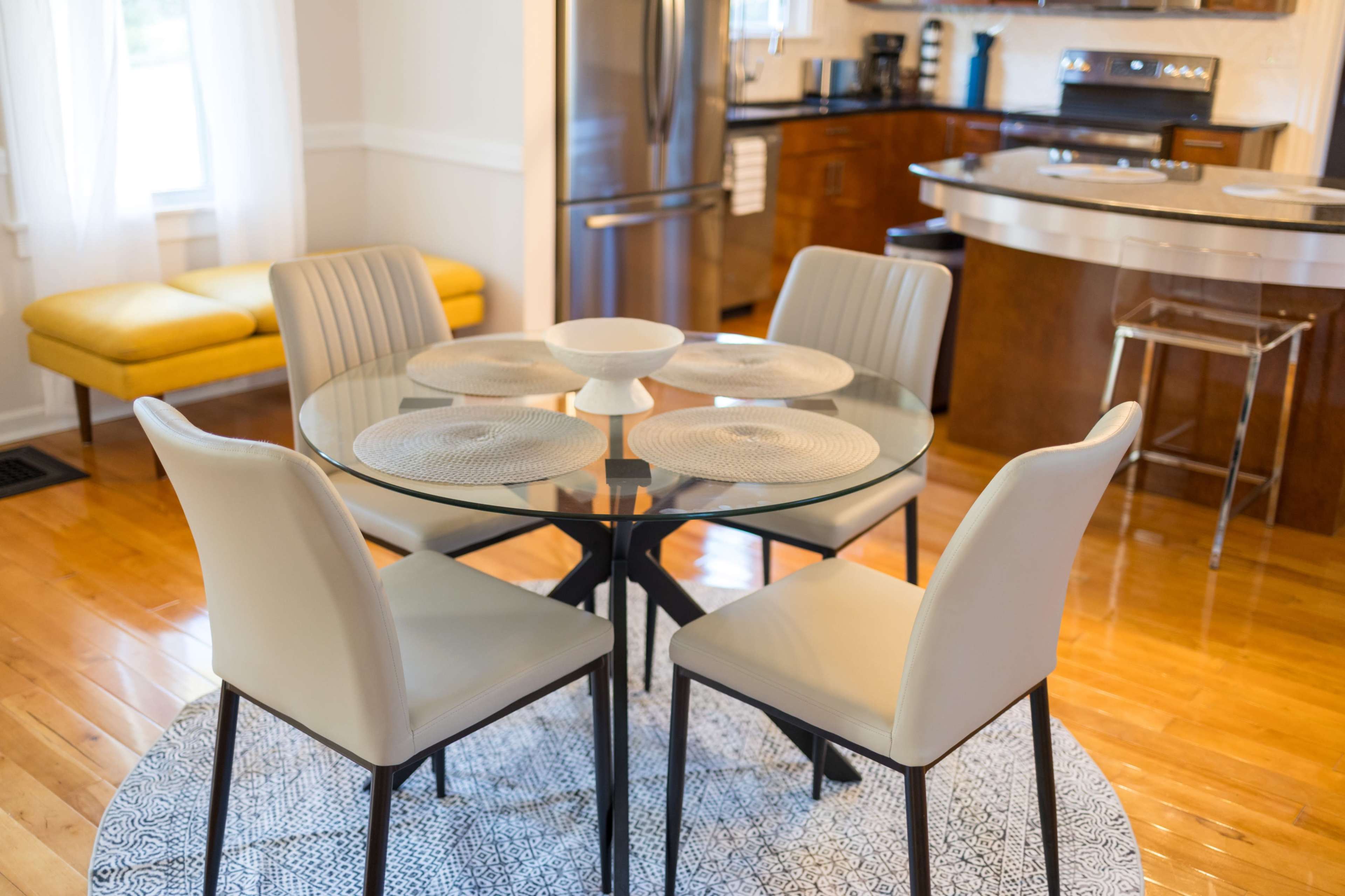 Tranquil Urban Apartment Image in Lyndhurst, Lyndhurst, OH